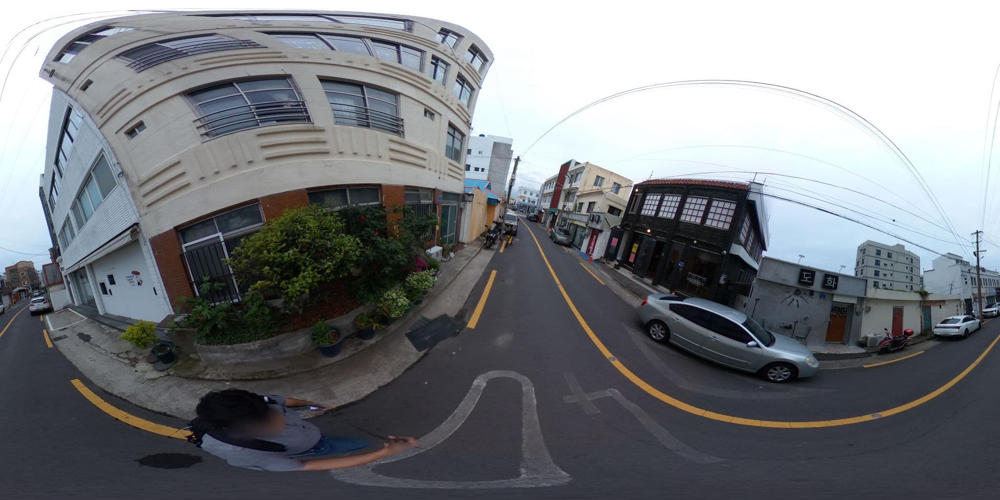 Street view near Little France Hotel, Jeju City — © monotaxism (CC BY-SA · Mapillary)