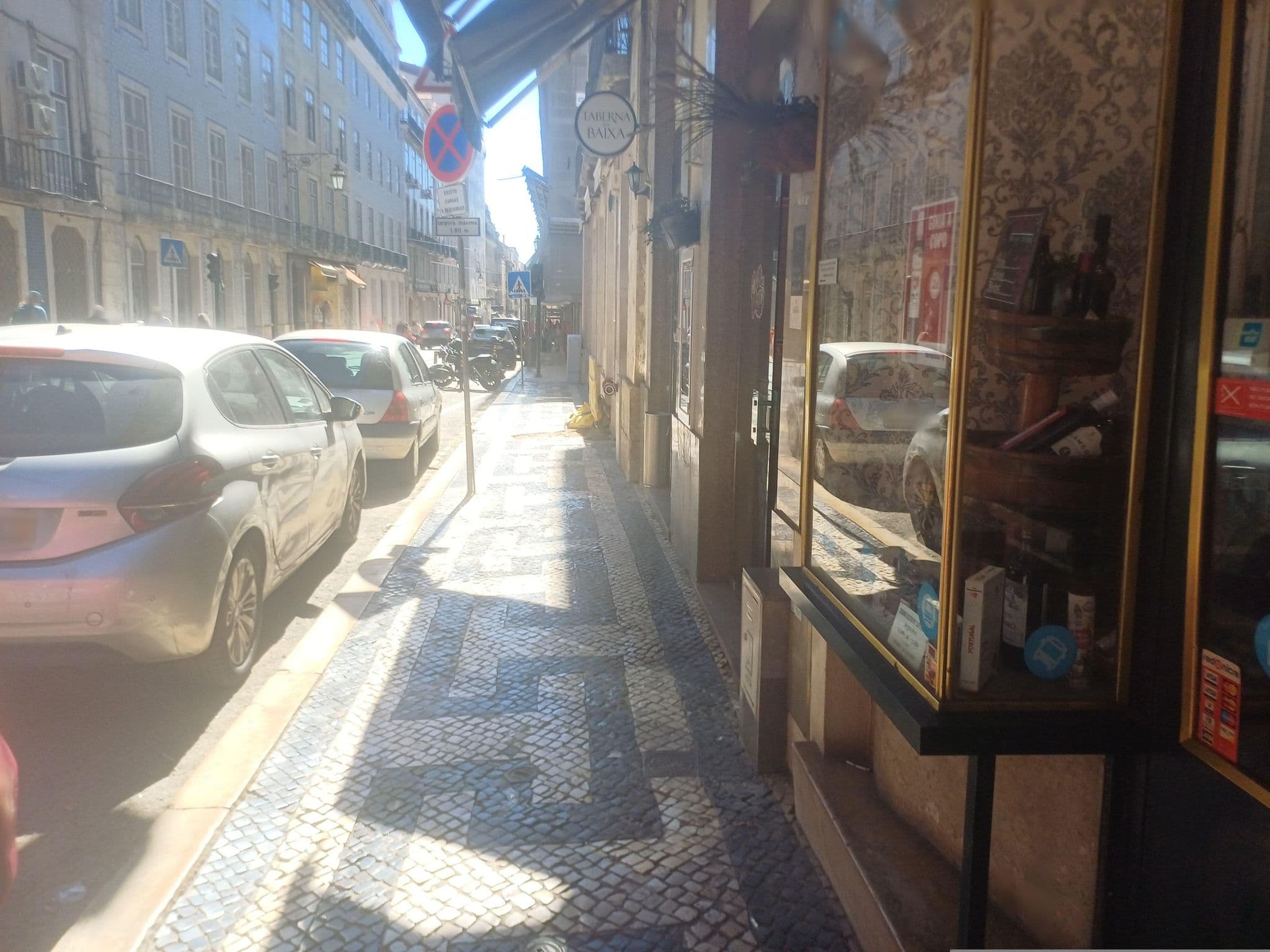 Street view near The 8, Baixa — © beer119 (CC BY-SA · Mapillary)