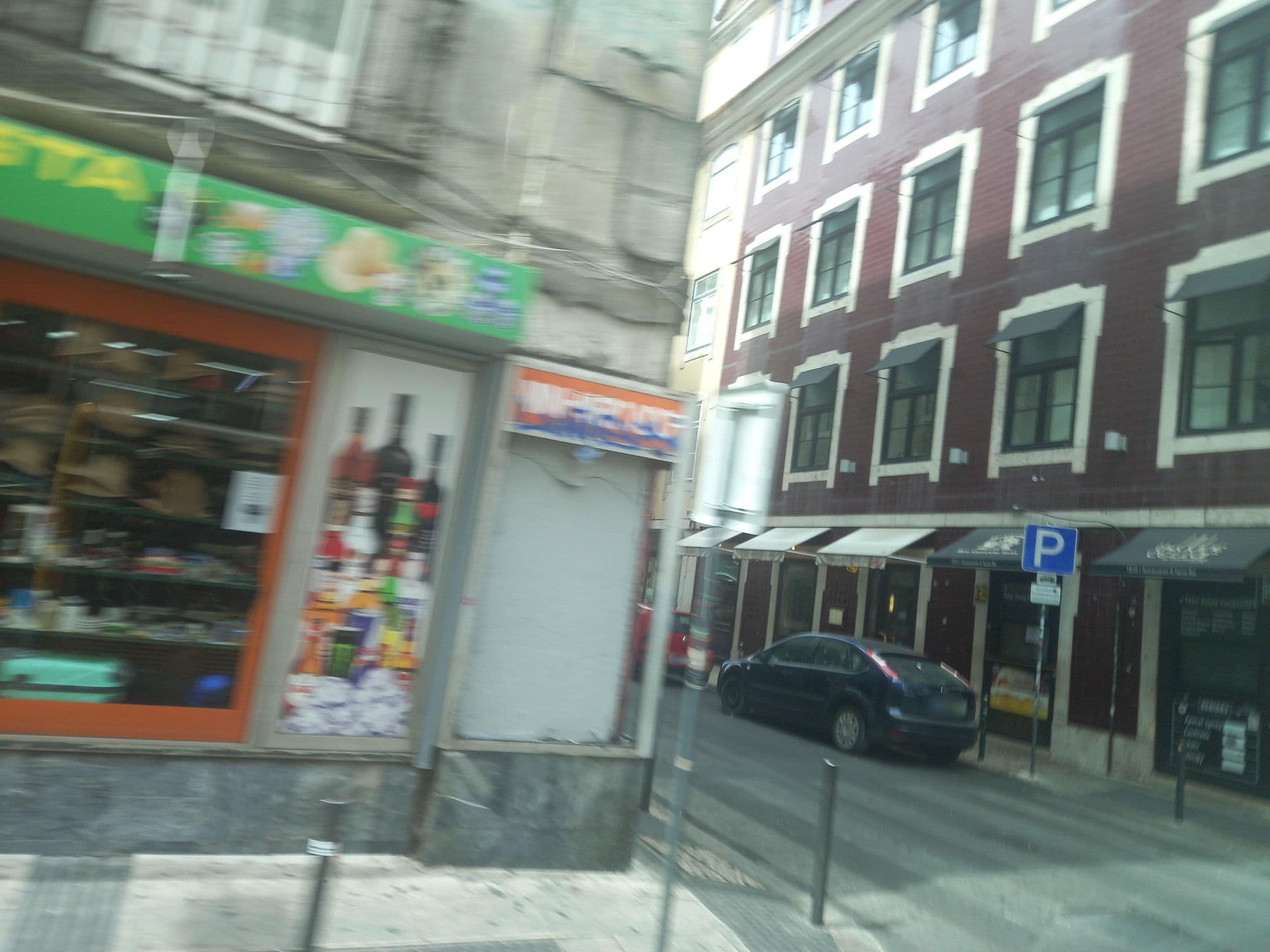 Street view near Boho Guesthouse, Bairro Alto — © danielagos12 (CC BY-SA · Mapillary)