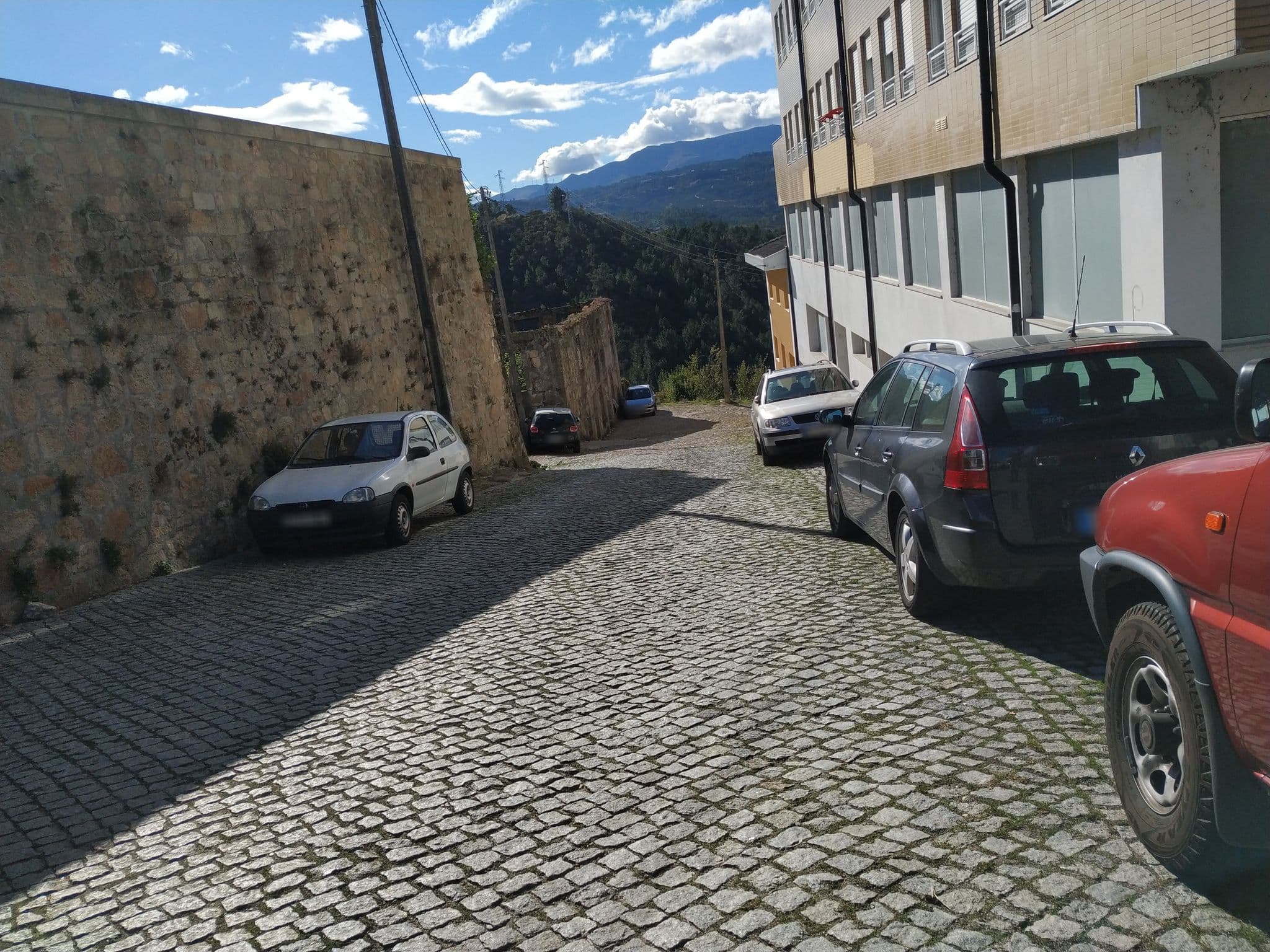 Street view near Apartamento Montes e Vales no Centro, Vila Real — © sanjorgepinho (CC BY-SA · Mapillary)