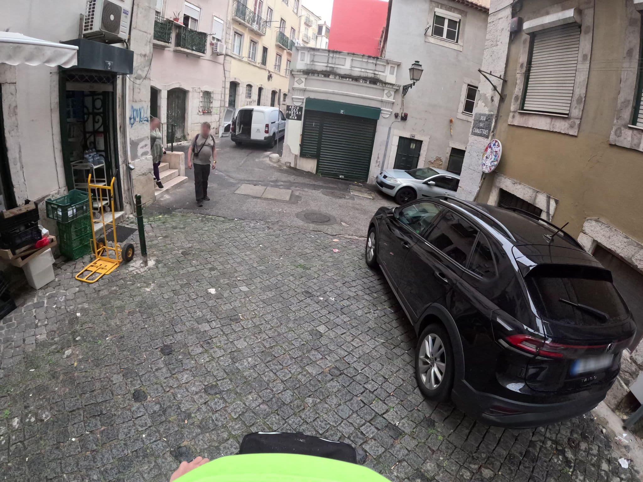 Street view near NOW Bastidor Jovial, Baixa — © claudiop (CC BY-SA · Mapillary)