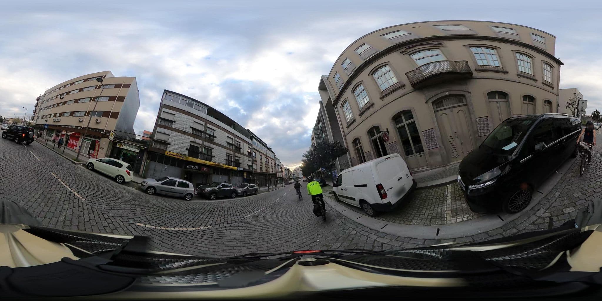 Street view near Casa Roberto, Braga — © o_andras (CC BY-SA · Mapillary)