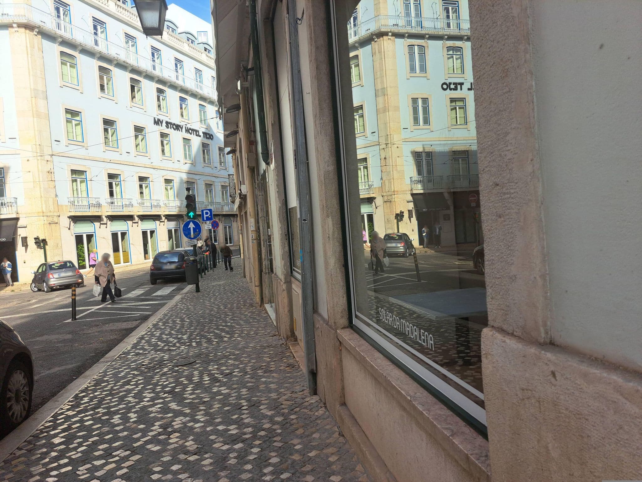 Street view near The Central House Lisbon Baixa, Baixa — © beer119 (CC BY-SA · Mapillary)