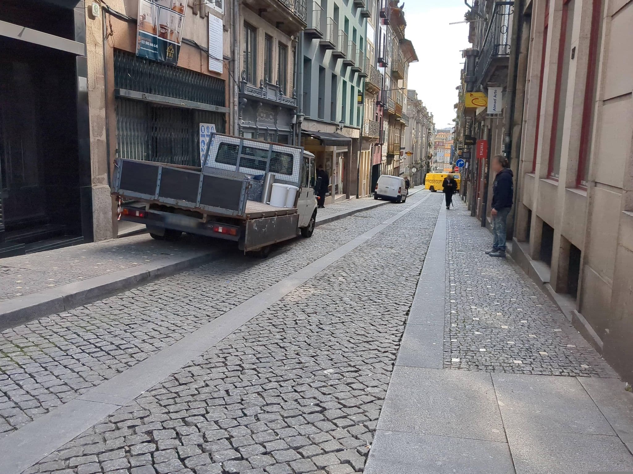 Street view near Hotel Aliados, Porto