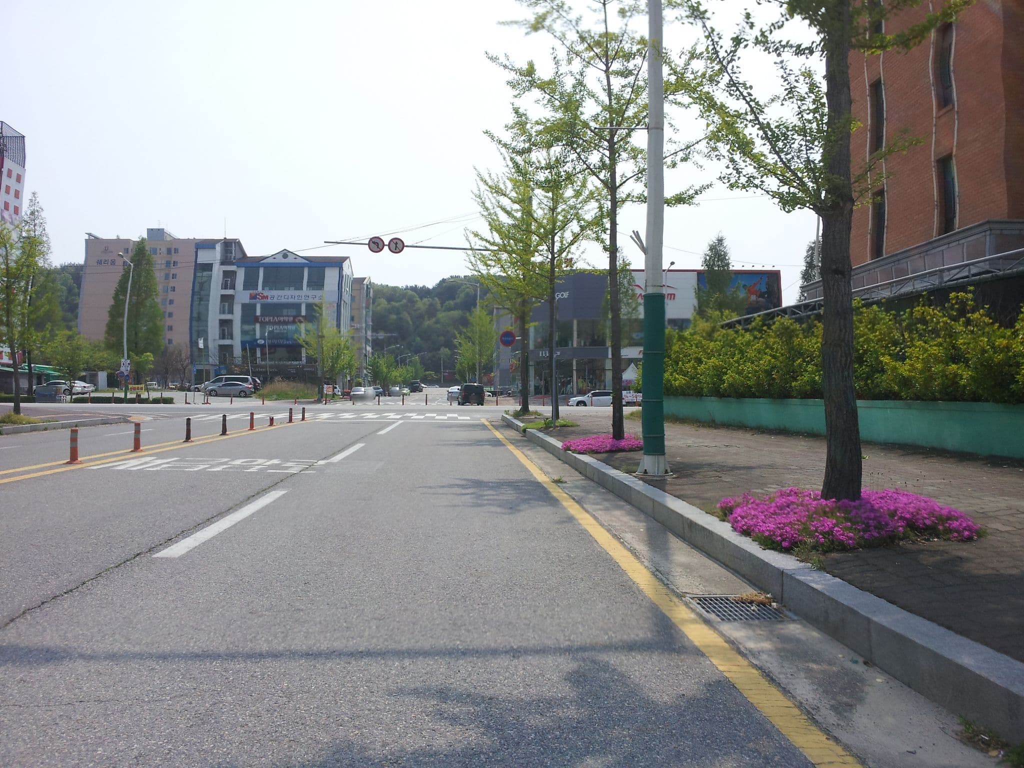 Street view near 쉴모텔, Daejeon — © alimamo (CC BY-SA · Mapillary)