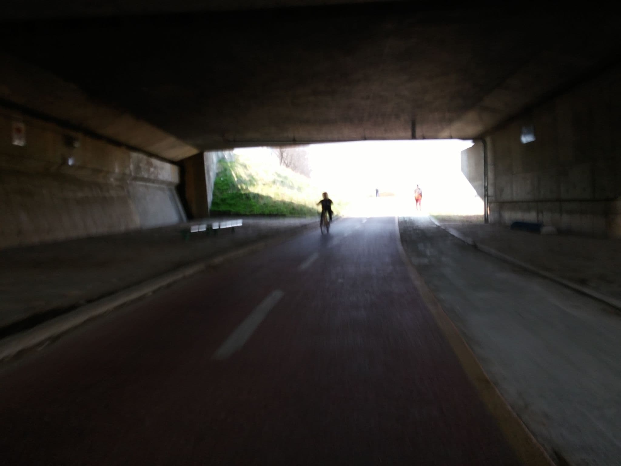 Street view near 운천교, Cheongju-si — © alimamo (CC BY-SA · Mapillary)