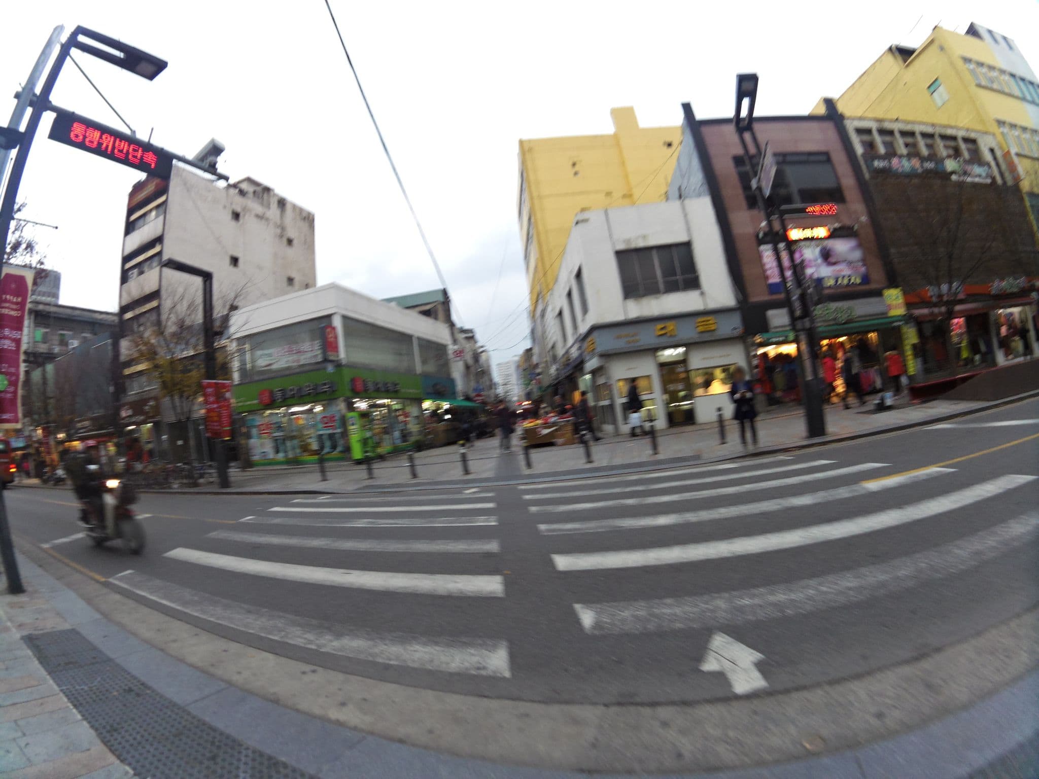 Street view near 교동게스트하우스, Daegu — © xma (CC BY-SA · Mapillary)