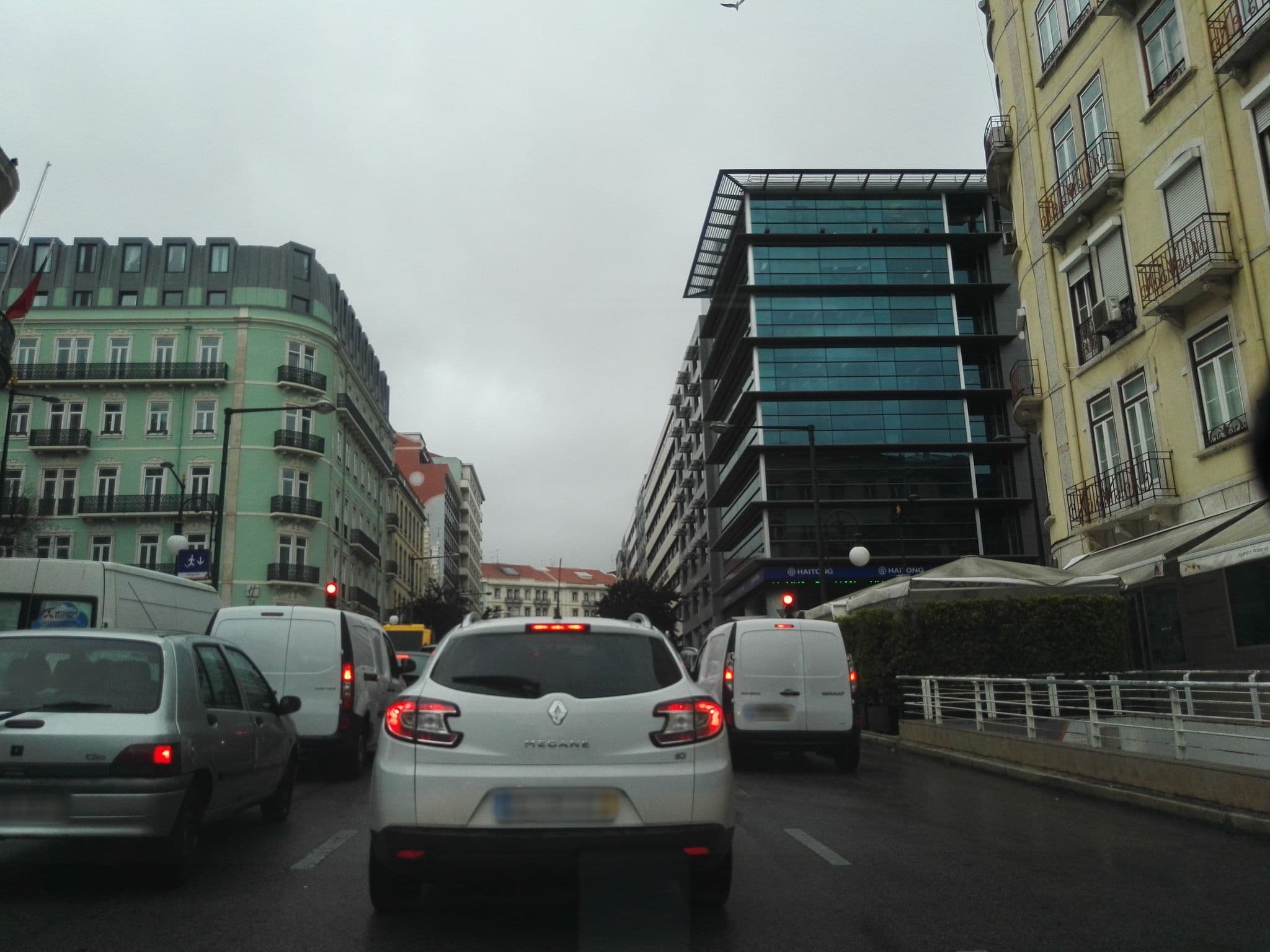 Street view near Brasilia, Lisbon — © filipegraciosa (CC BY-SA · Mapillary)
