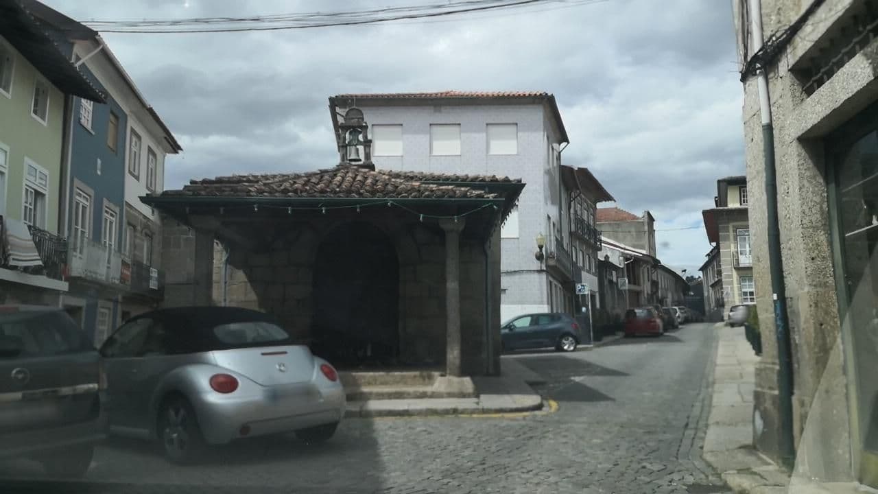 Street view near A.L.M Santa Luzia, Guimarães — © sanjorgepinho (CC BY-SA · Mapillary)