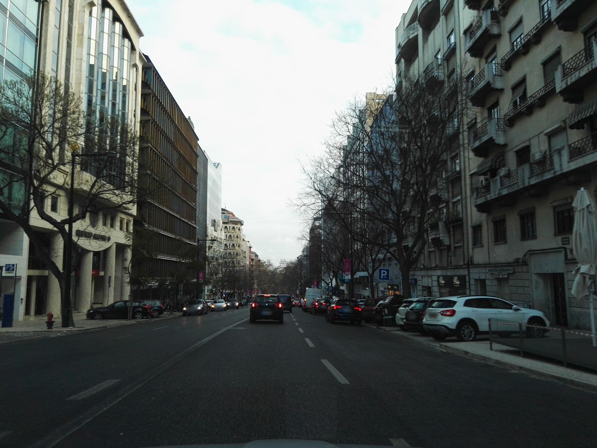 Street view near Iberostar Selection Lisboa, Lisbon — © filipegraciosa (CC BY-SA · Mapillary)