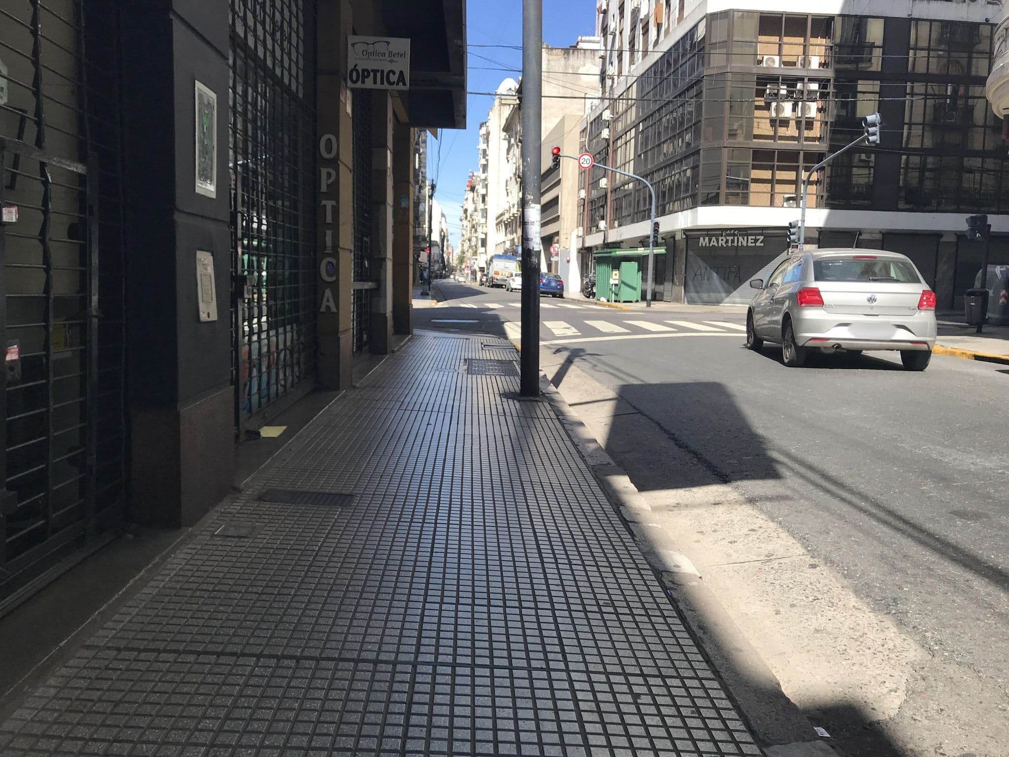 Street view near Hotel Huinid Obelisco, Balvanera