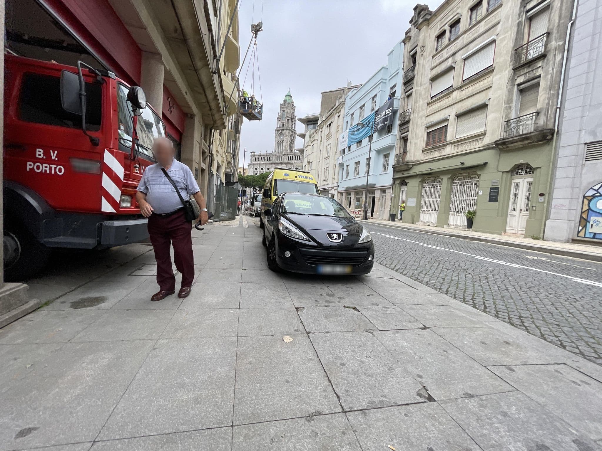 Street view near Bombeiros Voluntários do Porto, Porto — © egorka (CC BY-SA · Mapillary)