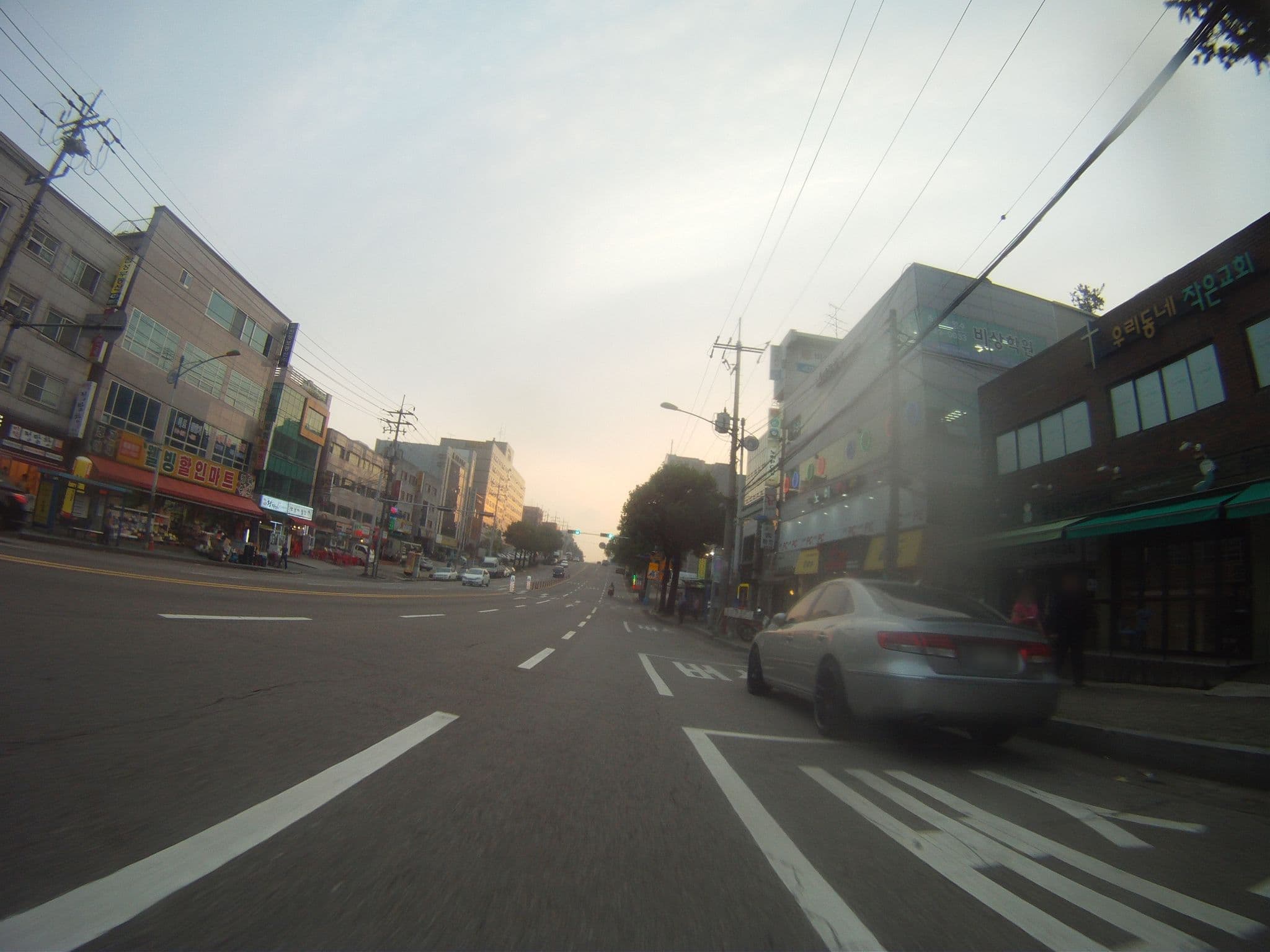 Street view near 프라하모텔, Incheon — © cycloscope (CC BY-SA · Mapillary)