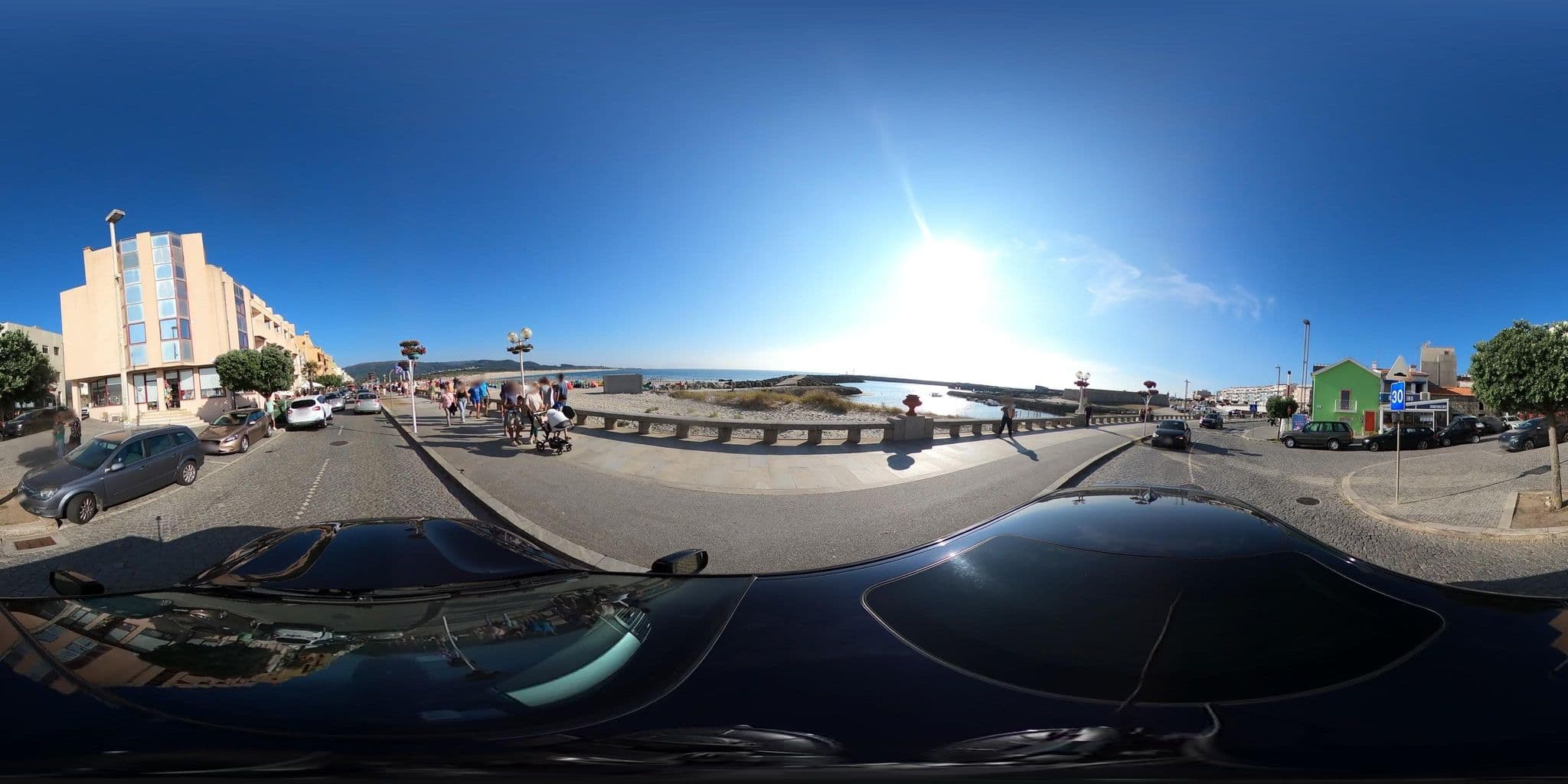 Street view near Hostel d'Avenida, Vila Praia de Âncora — © sanjorgepinho (CC BY-SA · Mapillary)