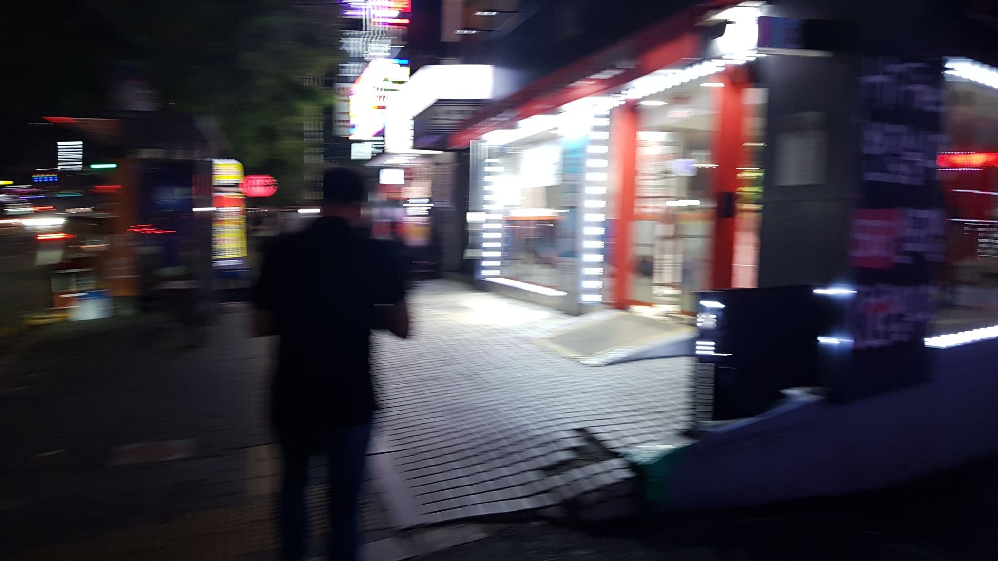 Street view near Dongdaemun 2c Hostel, Siheungdong — © z3ttacht (CC BY-SA · Mapillary)