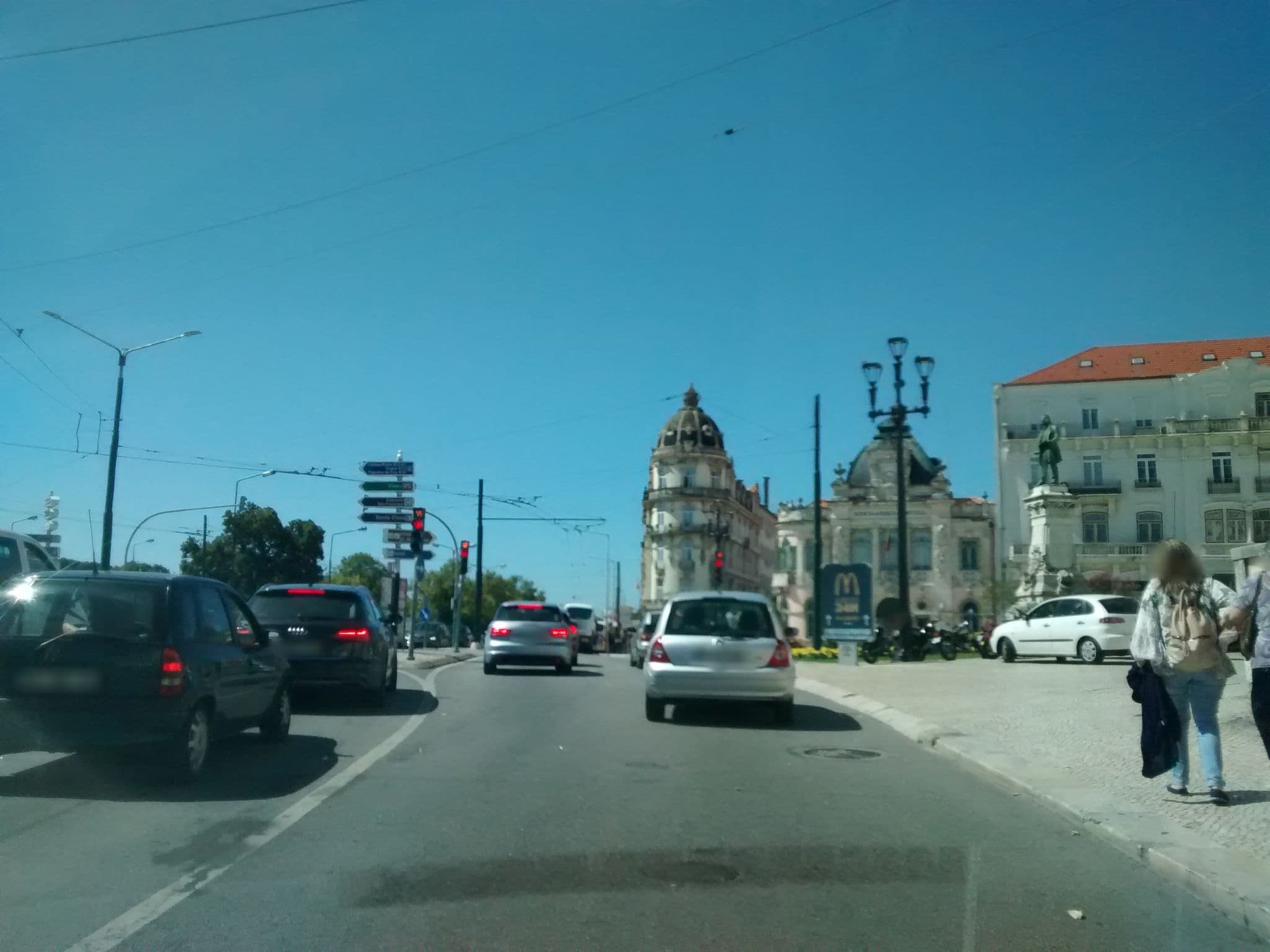 Street view near River House, Coimbra — © msevilla00 (CC BY-SA · Mapillary)