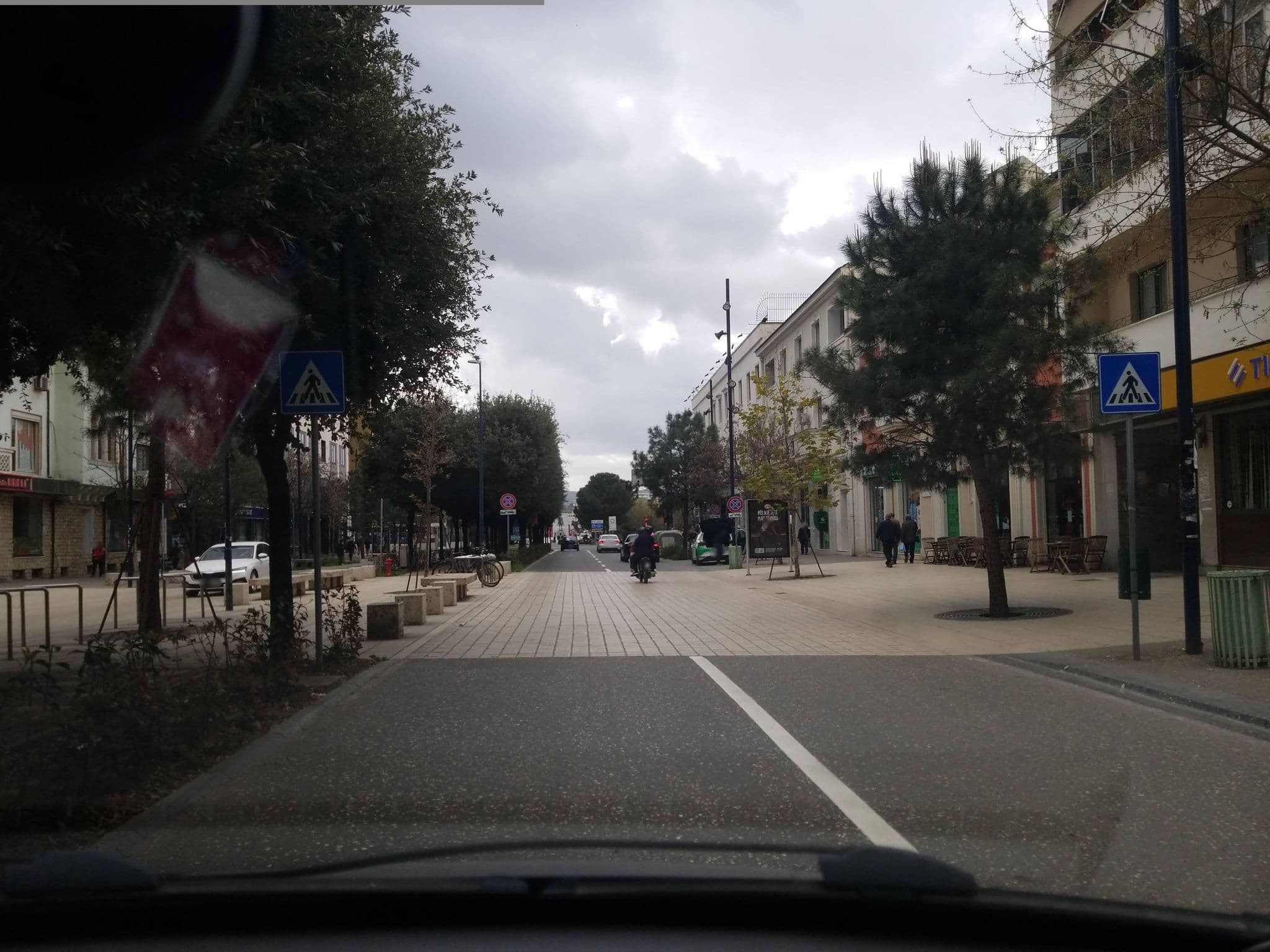 Street view near Hotel London, Tirana