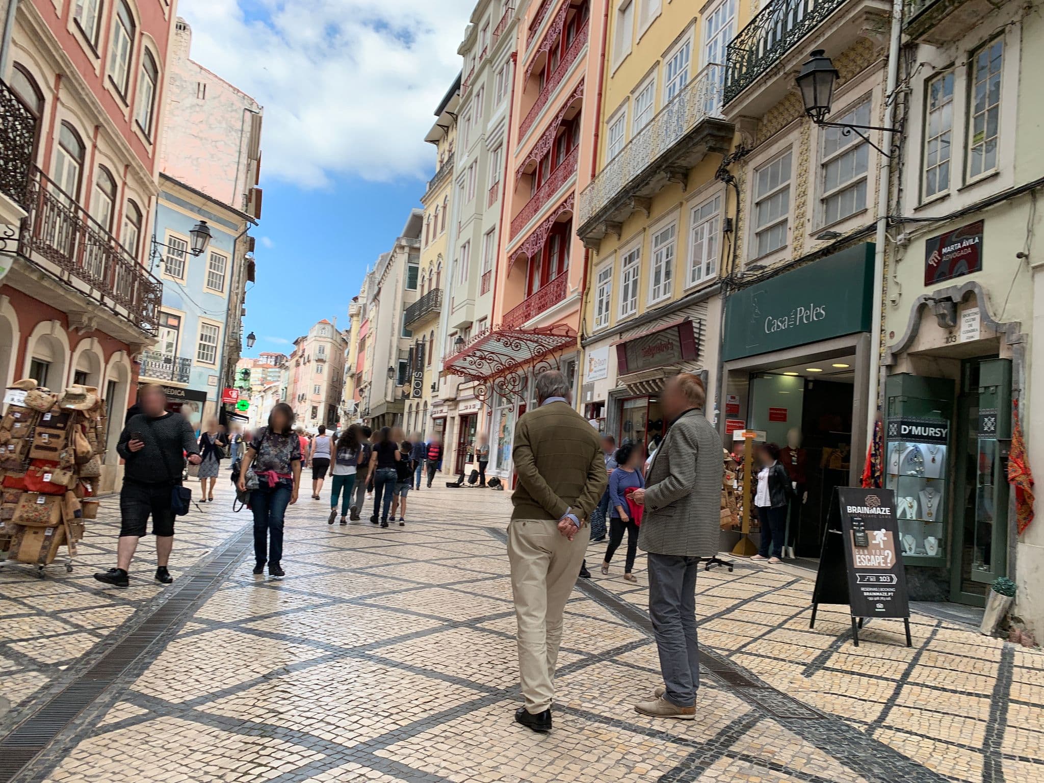 Street view near Casa de Almedina, Coimbra — © egorka (CC BY-SA · Mapillary)