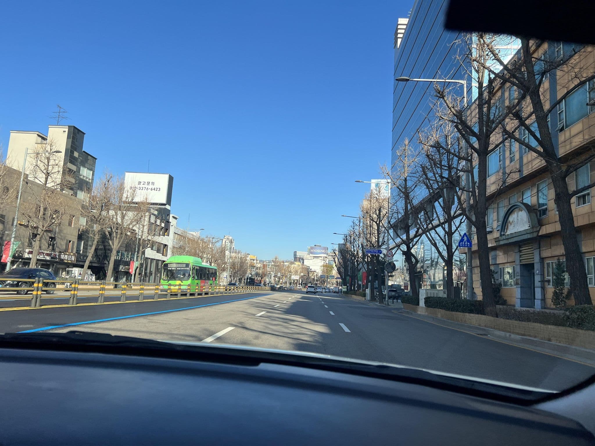 Street view near 마루게스트하우스, Yongsan-dong — © shogohirasawa (CC BY-SA · Mapillary)
