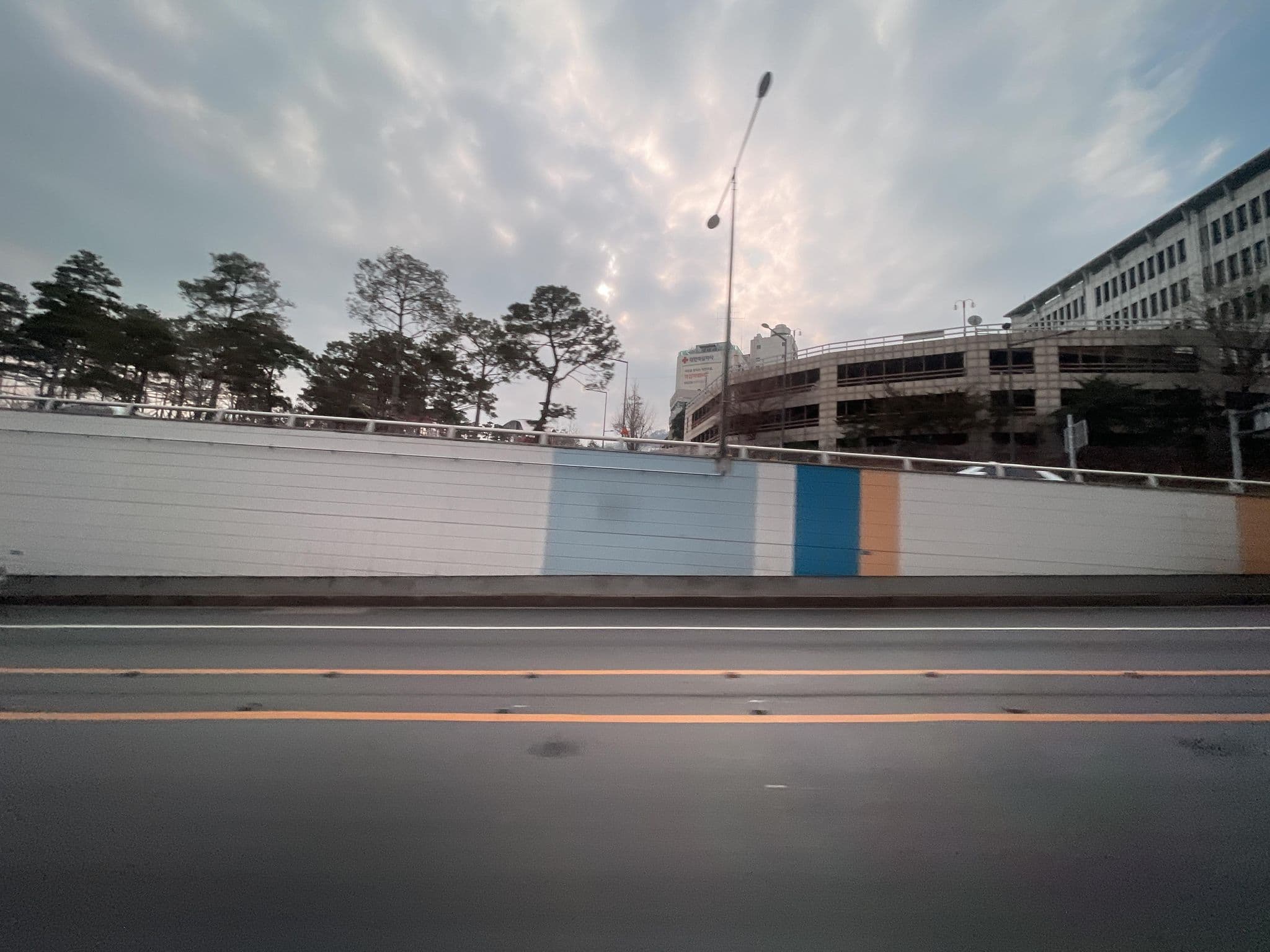 Street view near 세종호텔 (Sejong Hotel), Seoul — © filipb (CC BY-SA · Mapillary)
