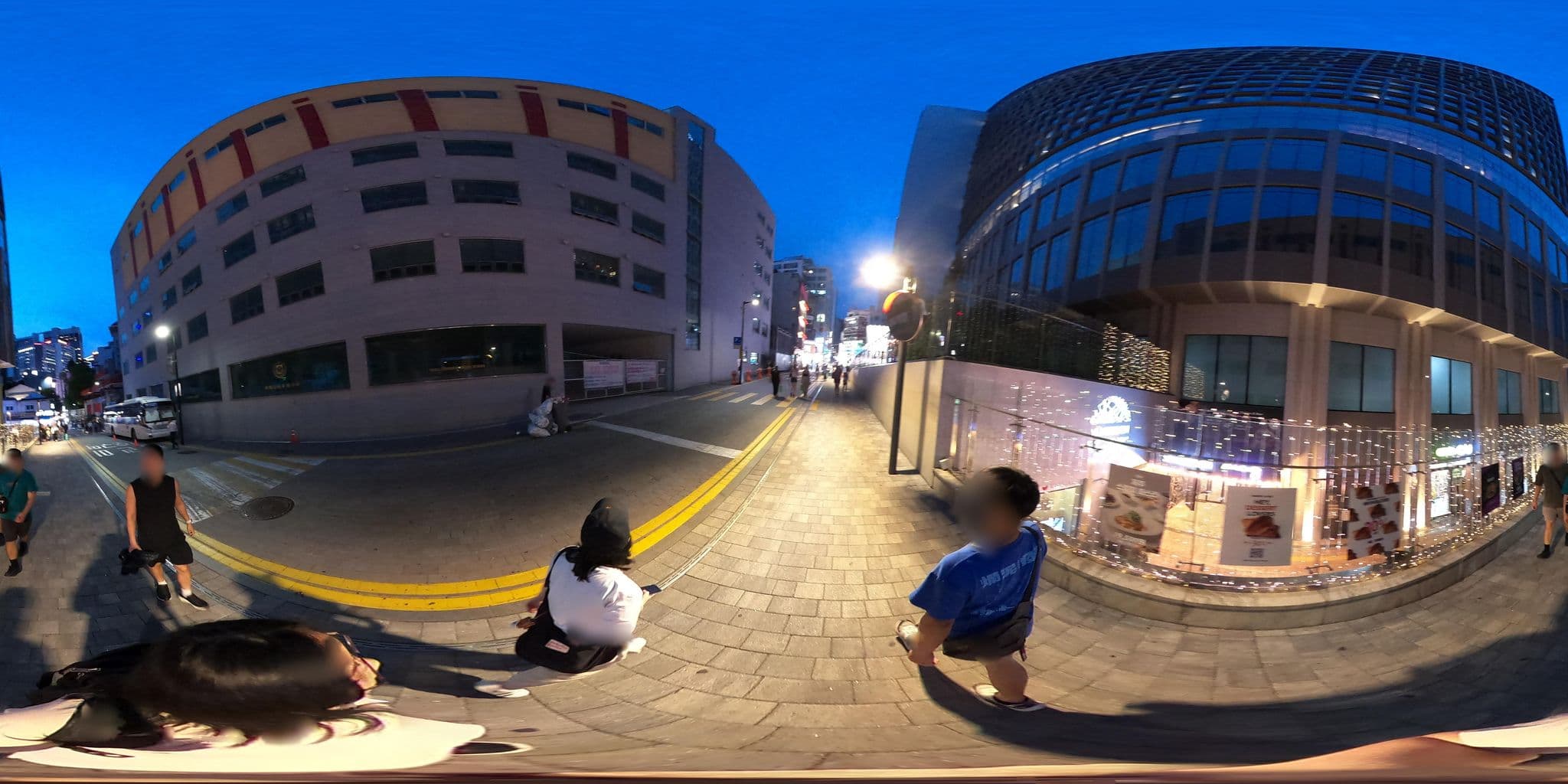 Street view near Swimming Pool, Seoul — © lisbethw1130 (CC BY-SA · Mapillary)