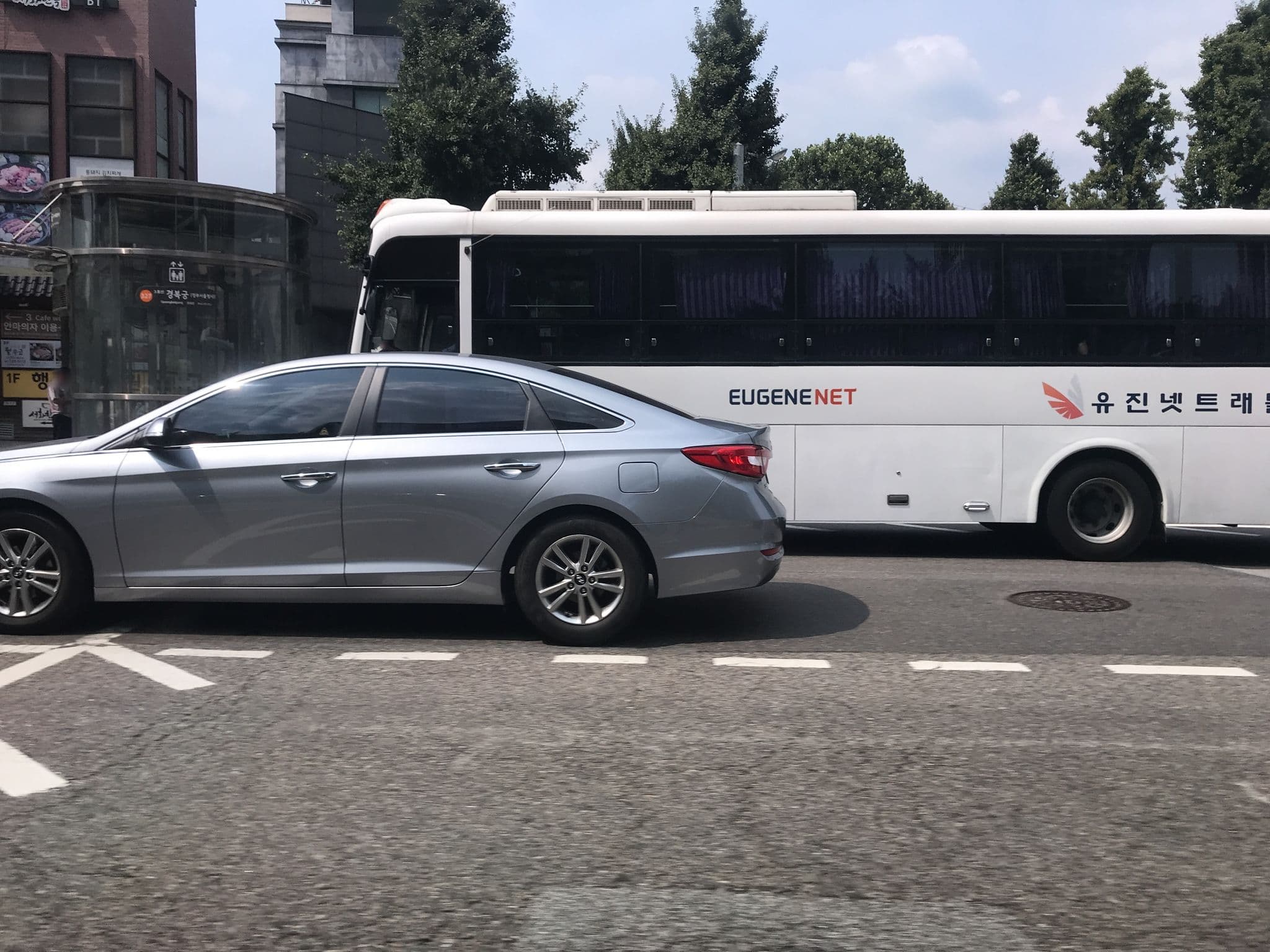 Street view near 에이비엔비, Seoul — © kilburn (CC BY-SA · Mapillary)