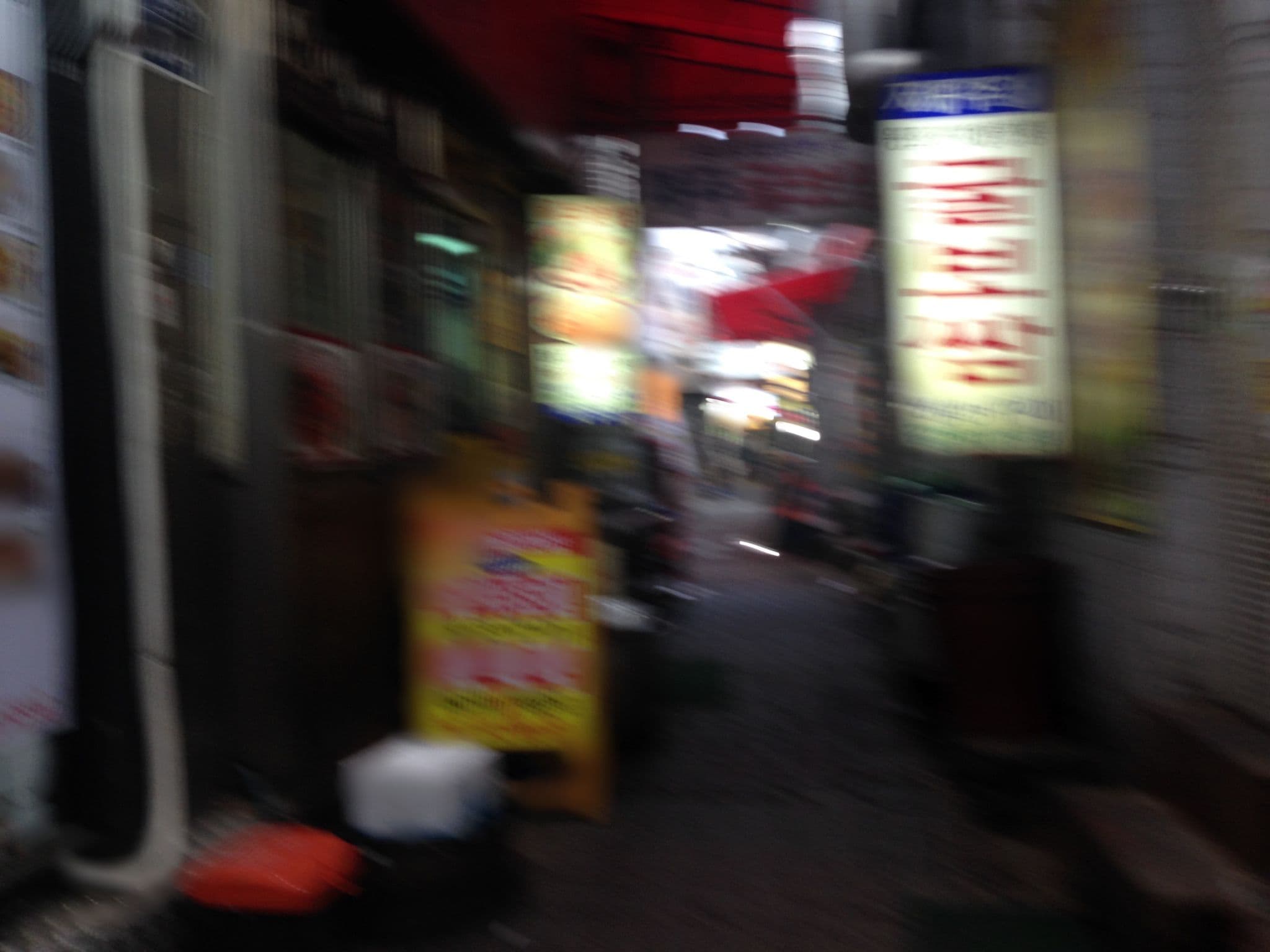 Street view near 이야기 미니 호텔, Seoul — © scangiano (CC BY-SA · Mapillary)