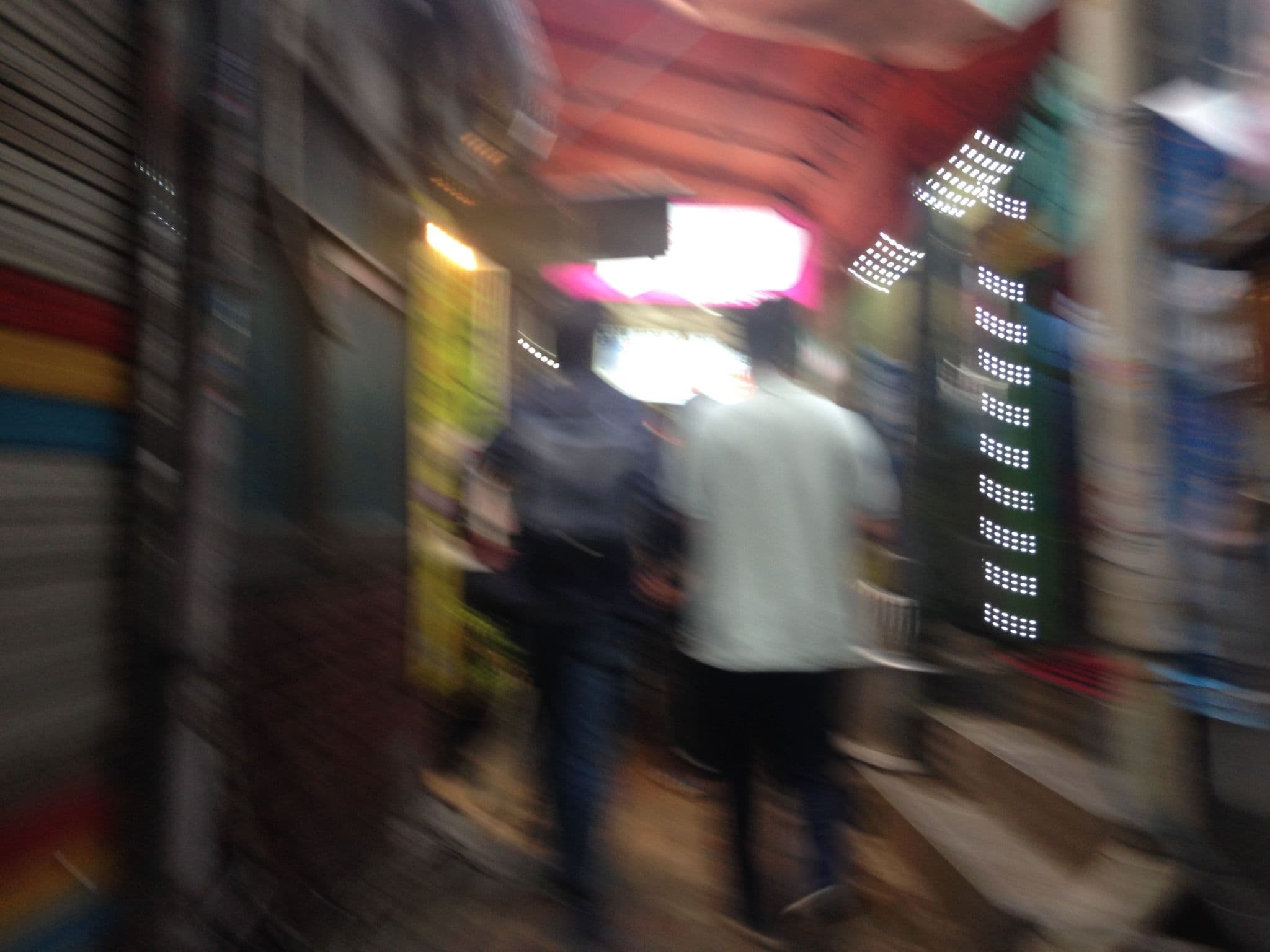 Street view near Backpacker Mr. Sea, Seoul — © scangiano (CC BY-SA · Mapillary)