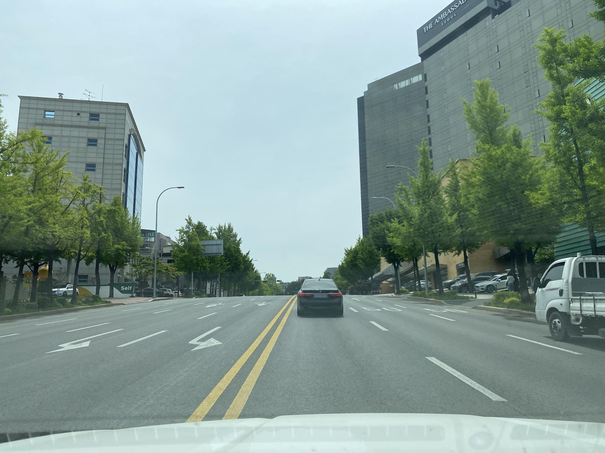 Street view near Go Korea Guesthouse, Seoul — © eneerhut (CC BY-SA · Mapillary)