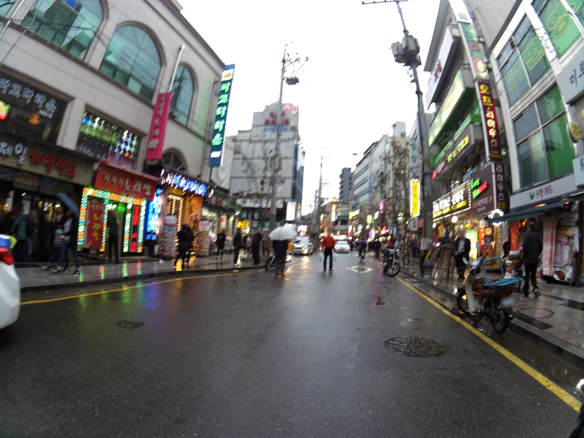 Street view near 아마레, Seoul — © xma (CC BY-SA · Mapillary)