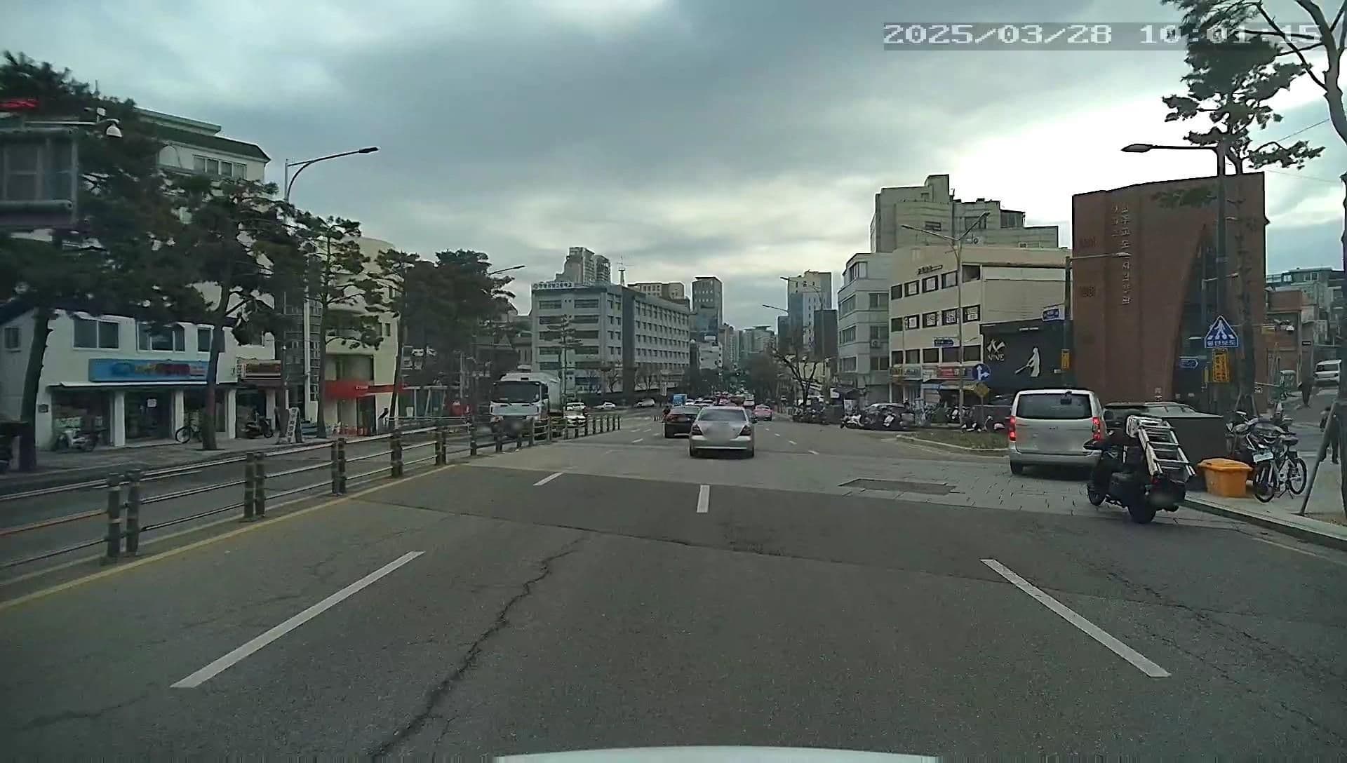 Street view near 96BUN:Z, Seoul — © motov (CC BY-SA · Mapillary)