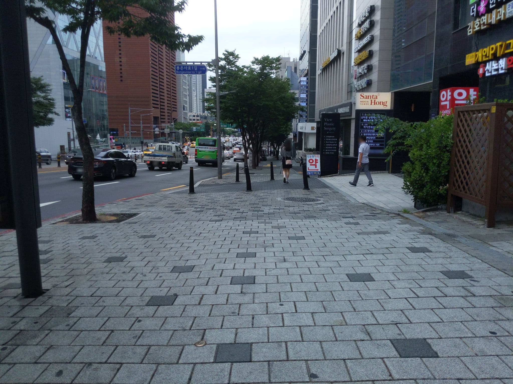 Street view near Hotel Waltz, Yongsan-dong — © velaia (CC BY-SA · Mapillary)