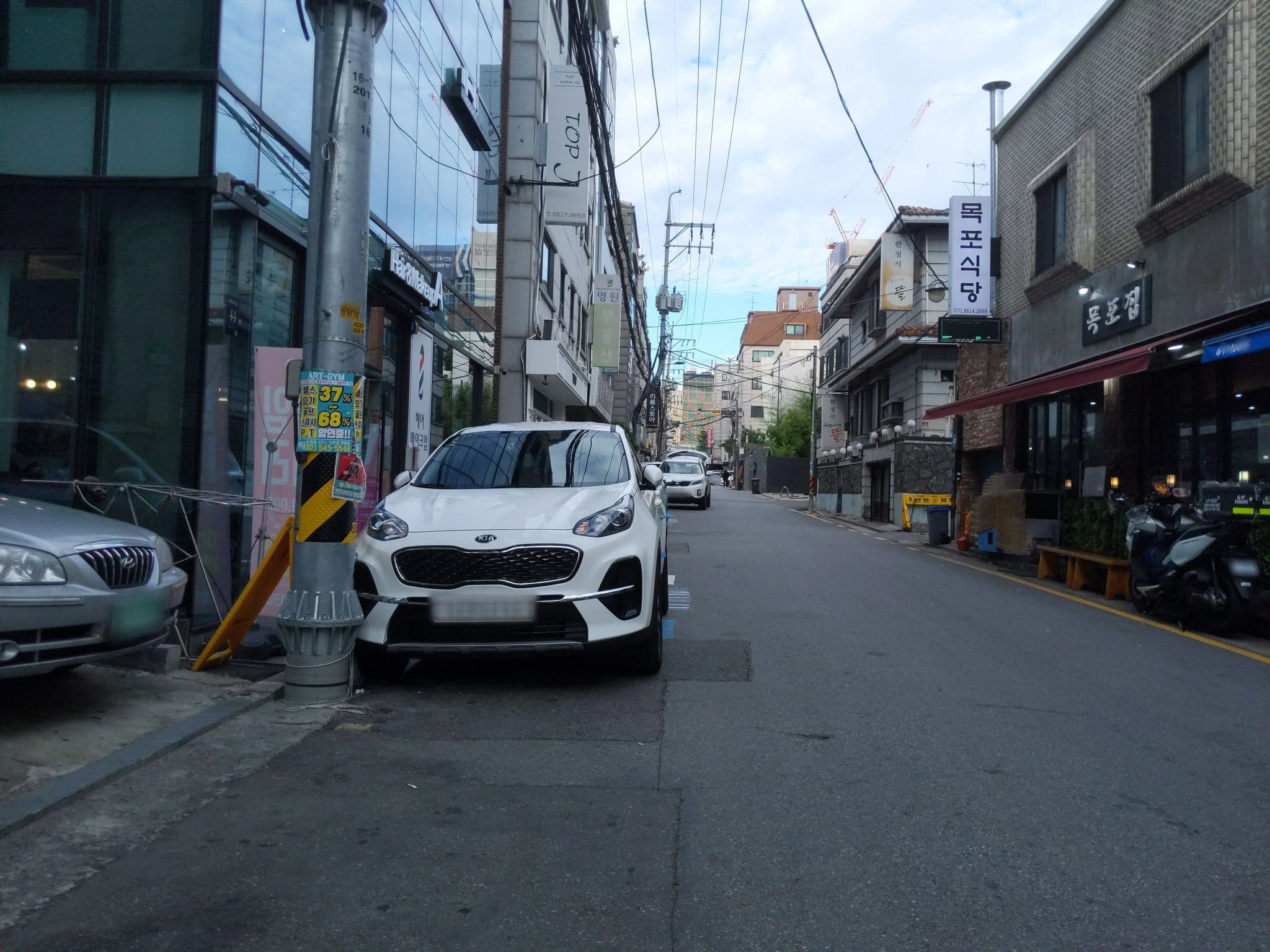 Street view near 호텔발트, Yongsan-dong — © velaia (CC BY-SA · Mapillary)