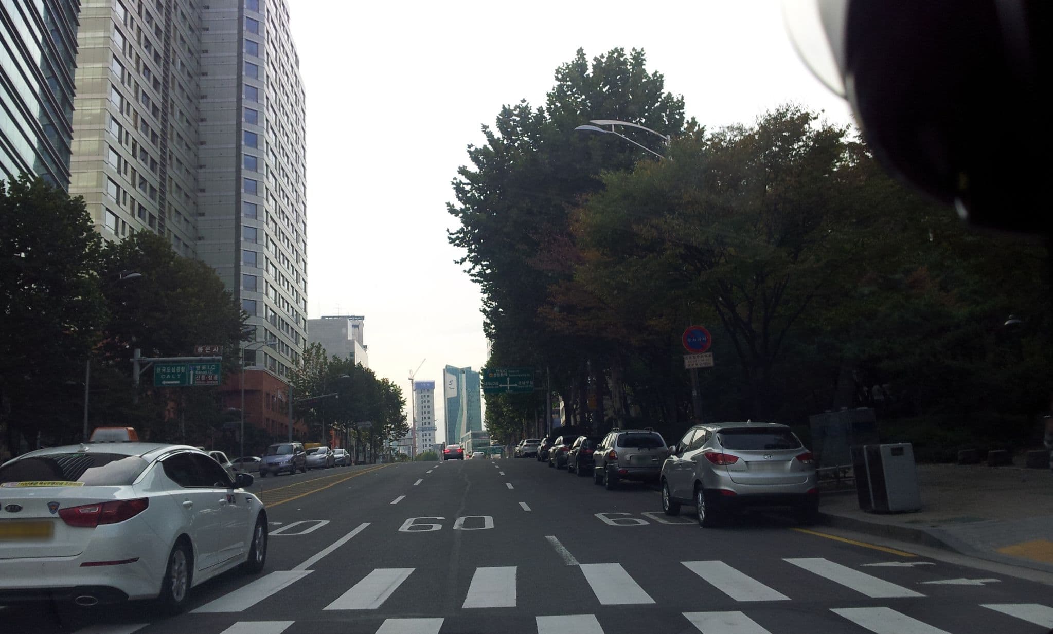 Street view near Kangwond Land, Yongsan-dong — © roadroid (CC BY-SA · Mapillary)