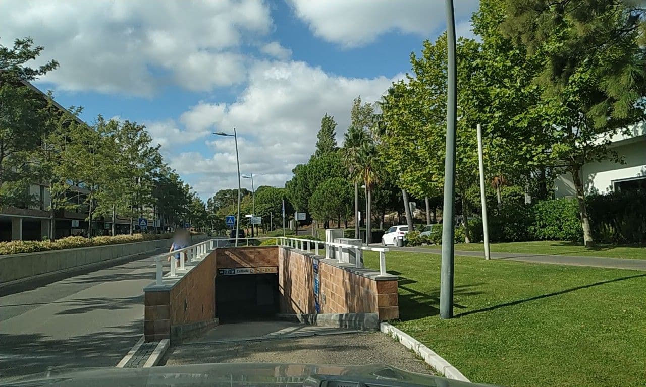 Street view near The Pearl Tróia, Setúbal — © sanjorgepinho (CC BY-SA · Mapillary)