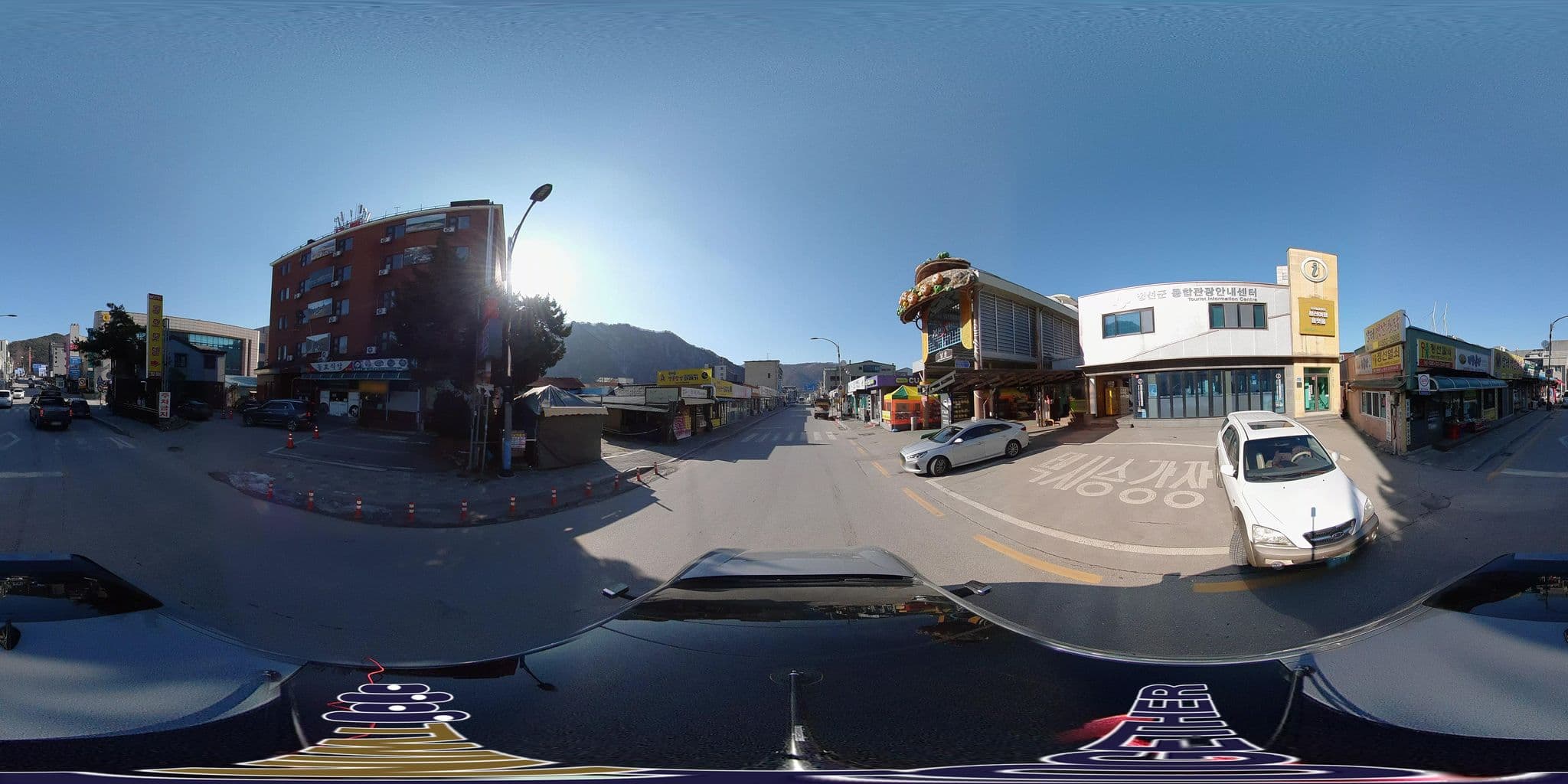Street view near 동호장, Pyeongchang — © hahakmj (CC BY-SA · Mapillary)