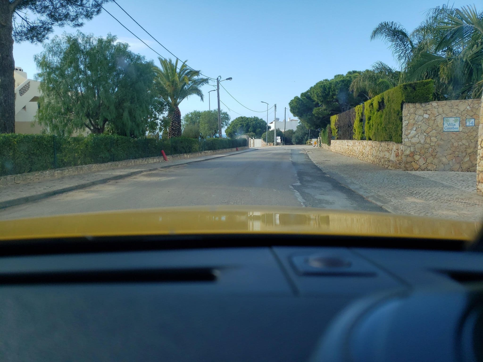 Street view near Algar Seco Parque Apartments, Carvoeiro — © mapfool (CC BY-SA · Mapillary)
