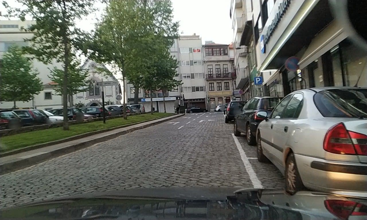 Street view near Residencial Portuguesa, Porto