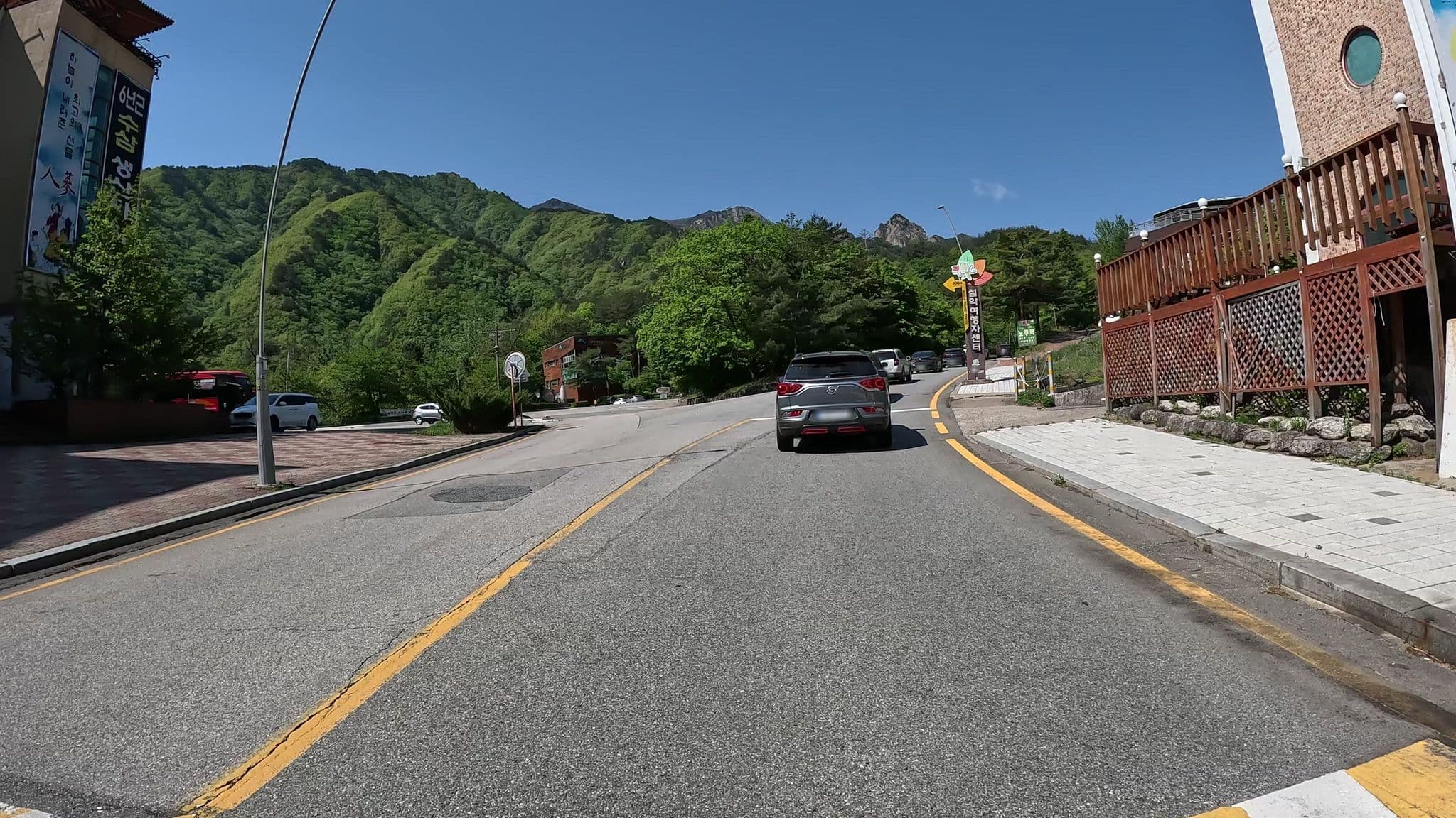Street view near 송월 파크, Sokcho — © eneerhut (CC BY-SA · Mapillary)