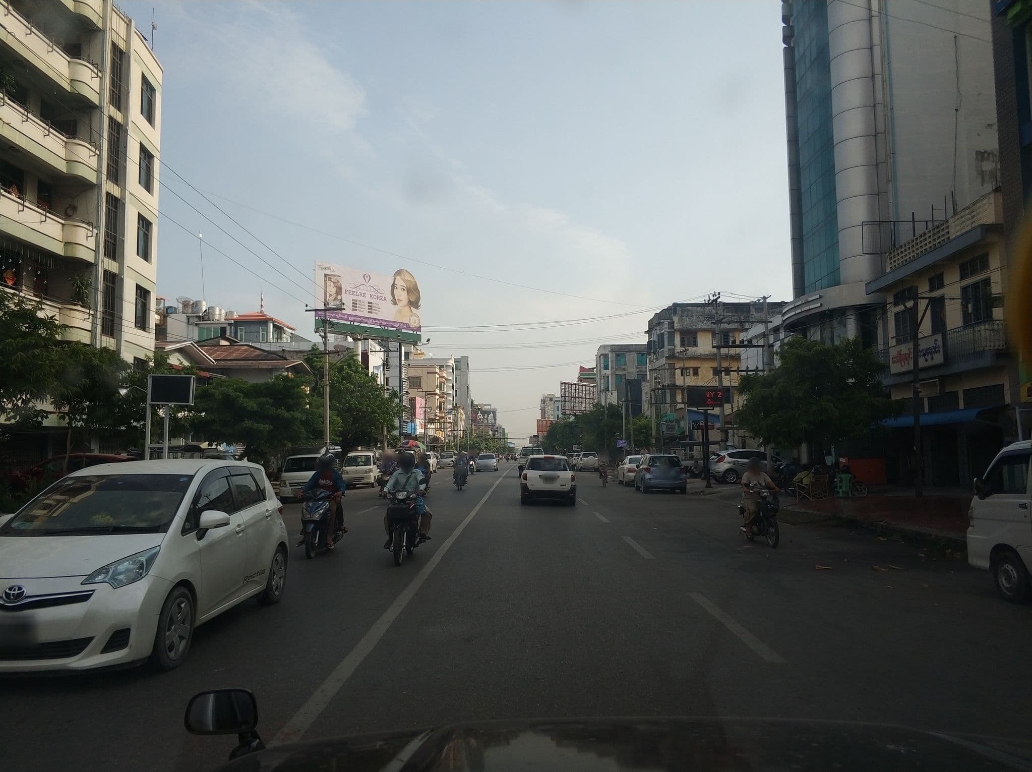 Street view near Dragon Phoenix Hotel, Mandalay — © mghla (CC BY-SA · Mapillary)