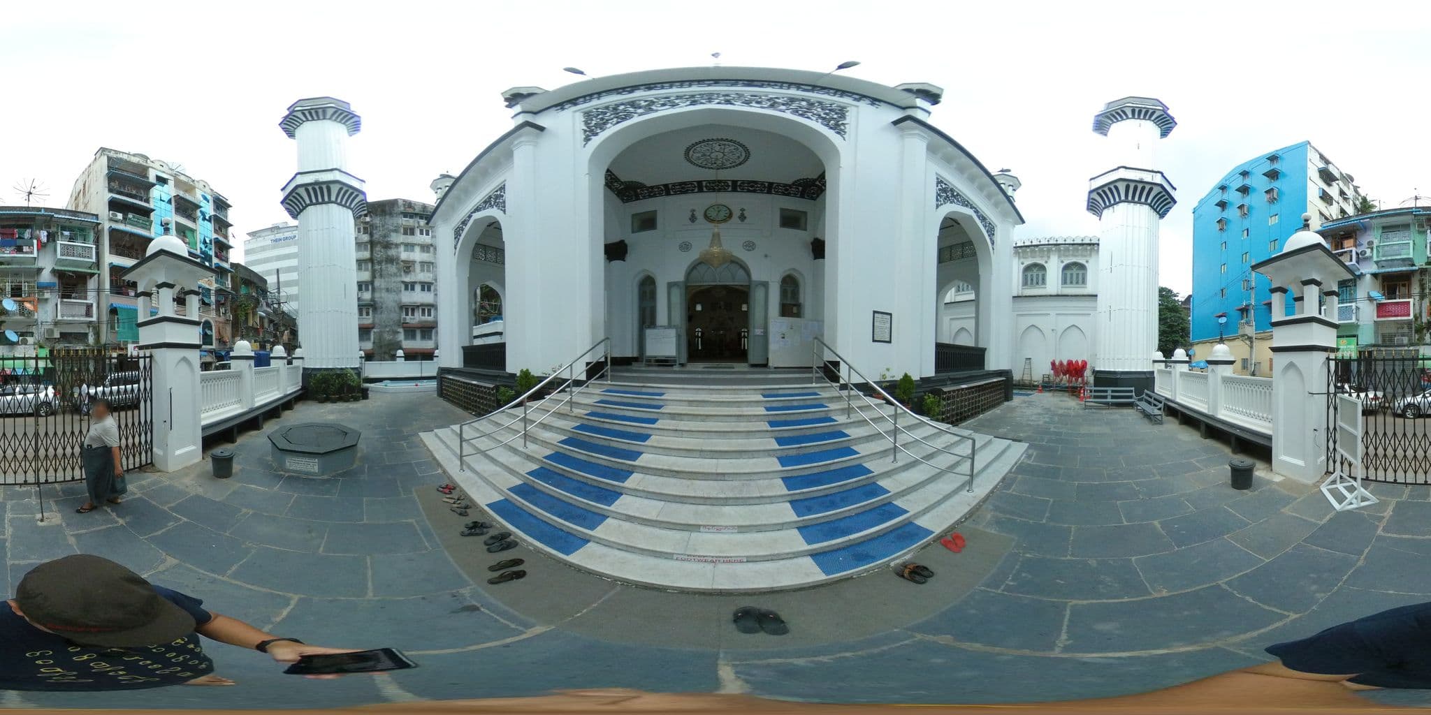 Street view near Sule Sapphire Inn, Botataung — © mghla (CC BY-SA · Mapillary)