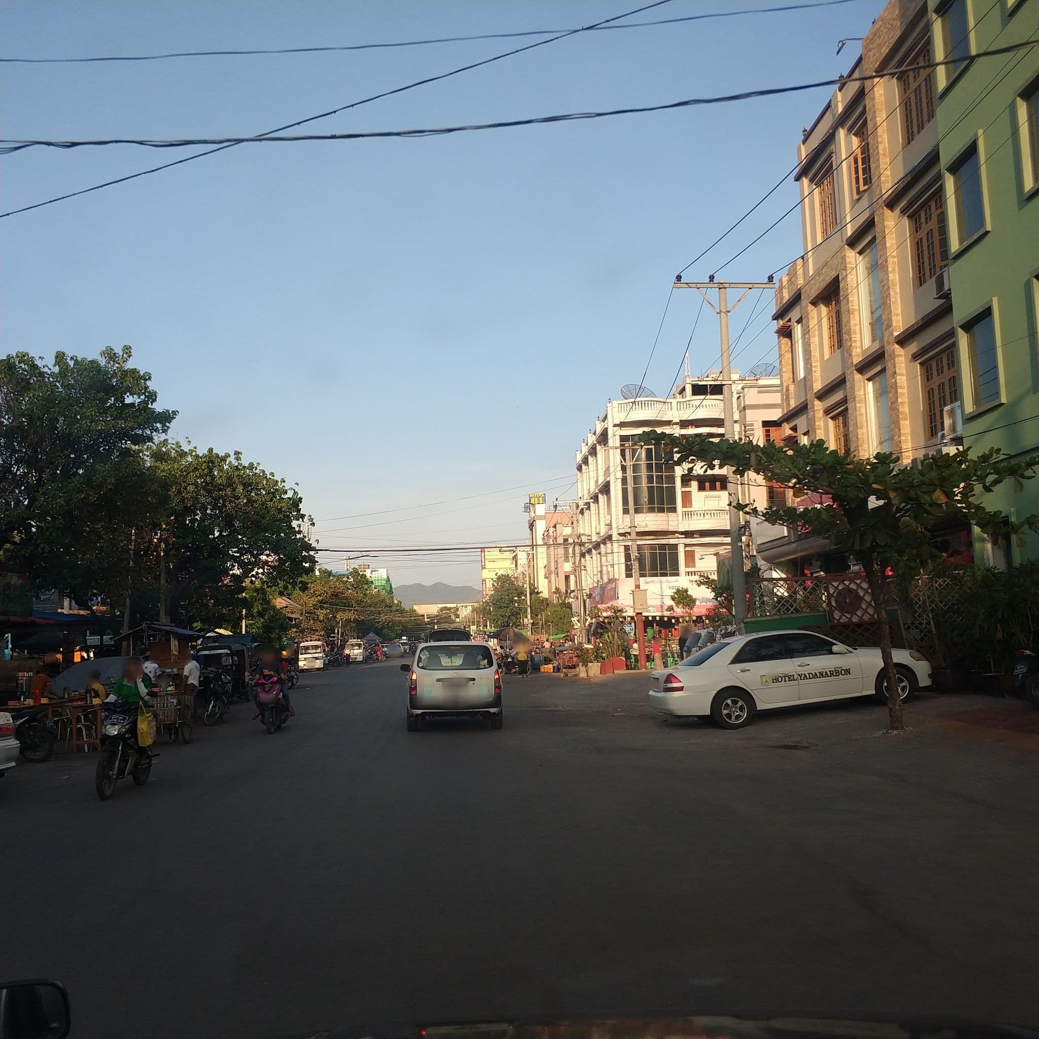 Street view near Hotel Yadanarbon, Mandalay — © mghla (CC BY-SA · Mapillary)