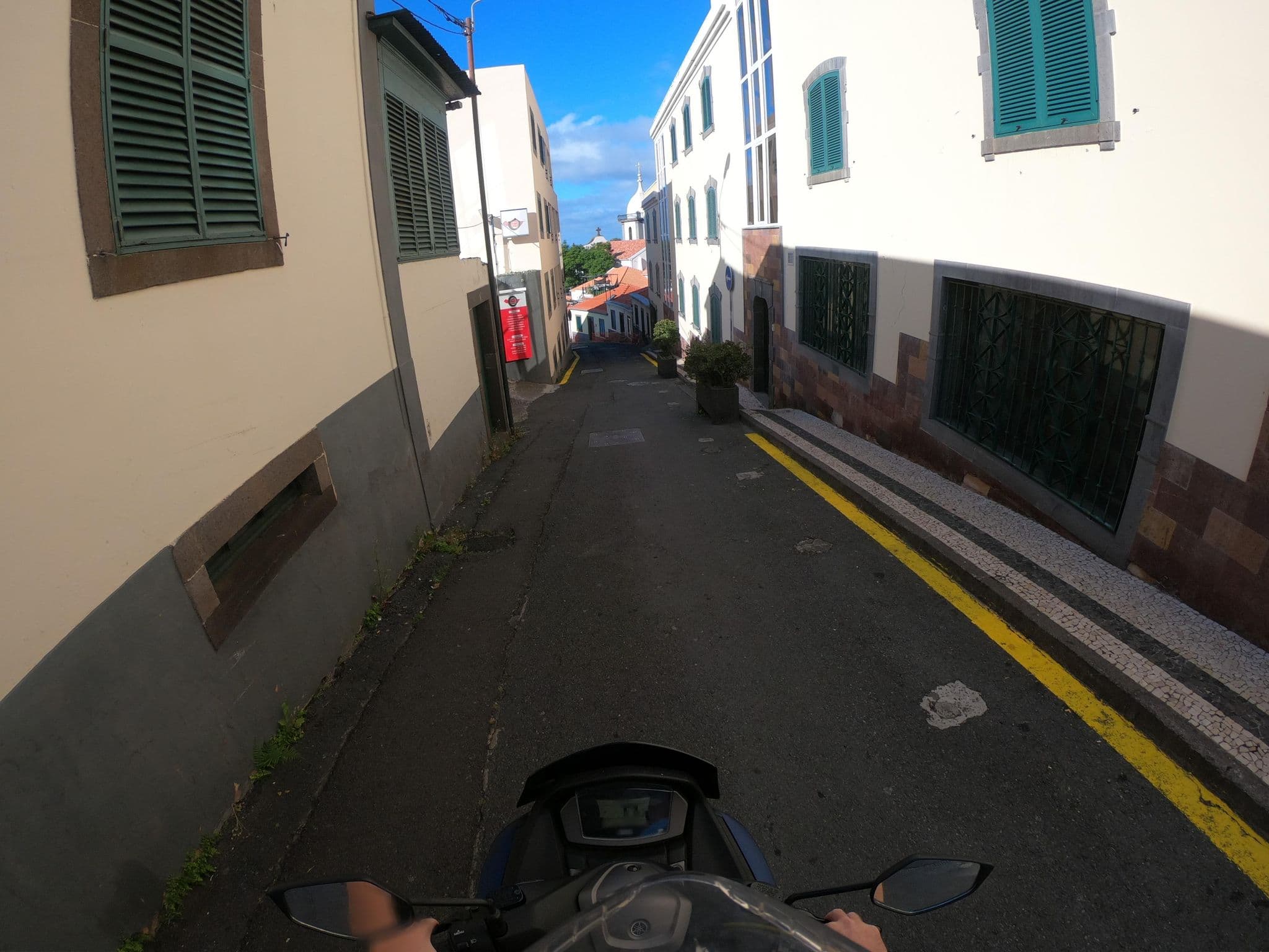 Street view near Quinta Bela São Tiago, Santa Luzia — © filipesilva (CC BY-SA · Mapillary)