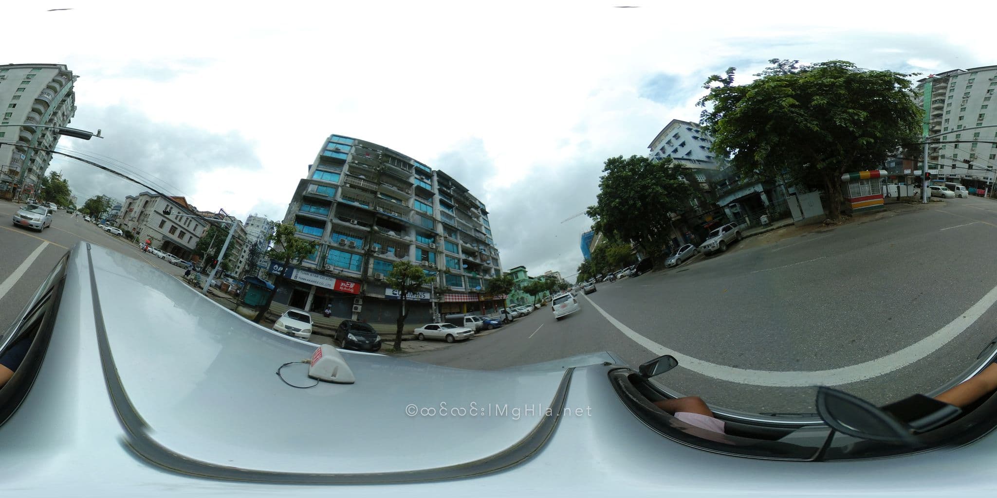 Street view near Bo Myat Htun Hotel, Botataung — © mghla (CC BY-SA · Mapillary)