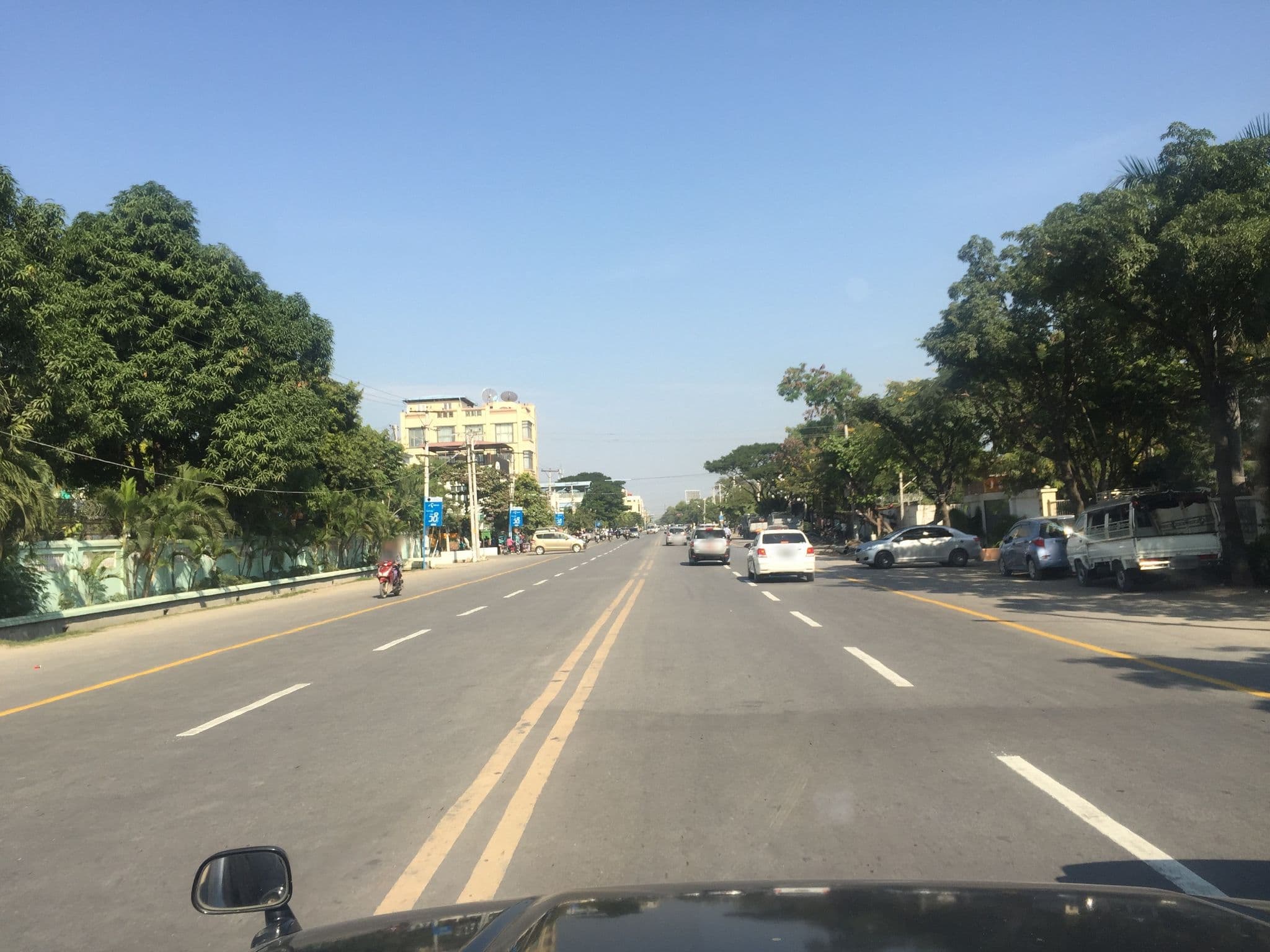 Street view near Nadi Myanmar Hotel Mandalay, Mandalay — © mghla (CC BY-SA · Mapillary)