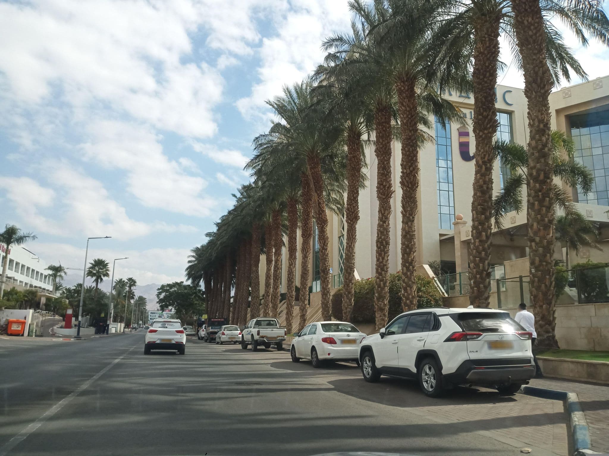 Street view near Pegasus Hotel, Eilat — © jordil (CC BY-SA · Mapillary)