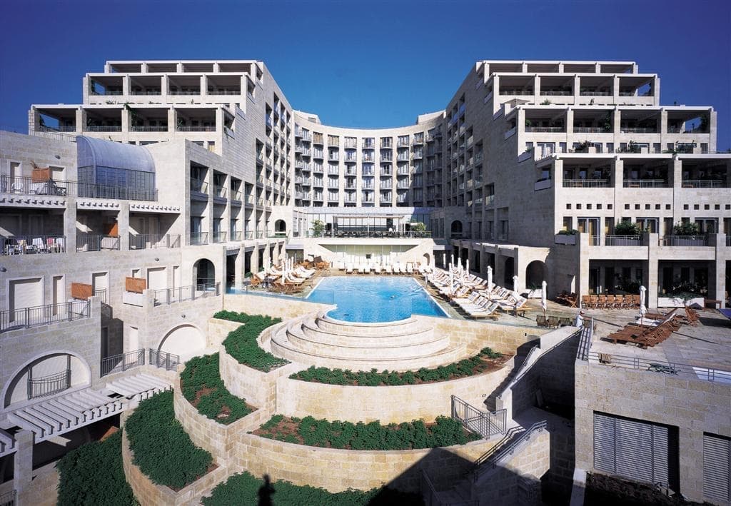 David Citadel Hotel / מלון מצודת דוד (via Wikimedia Commons, CC BY-SA 3.0)