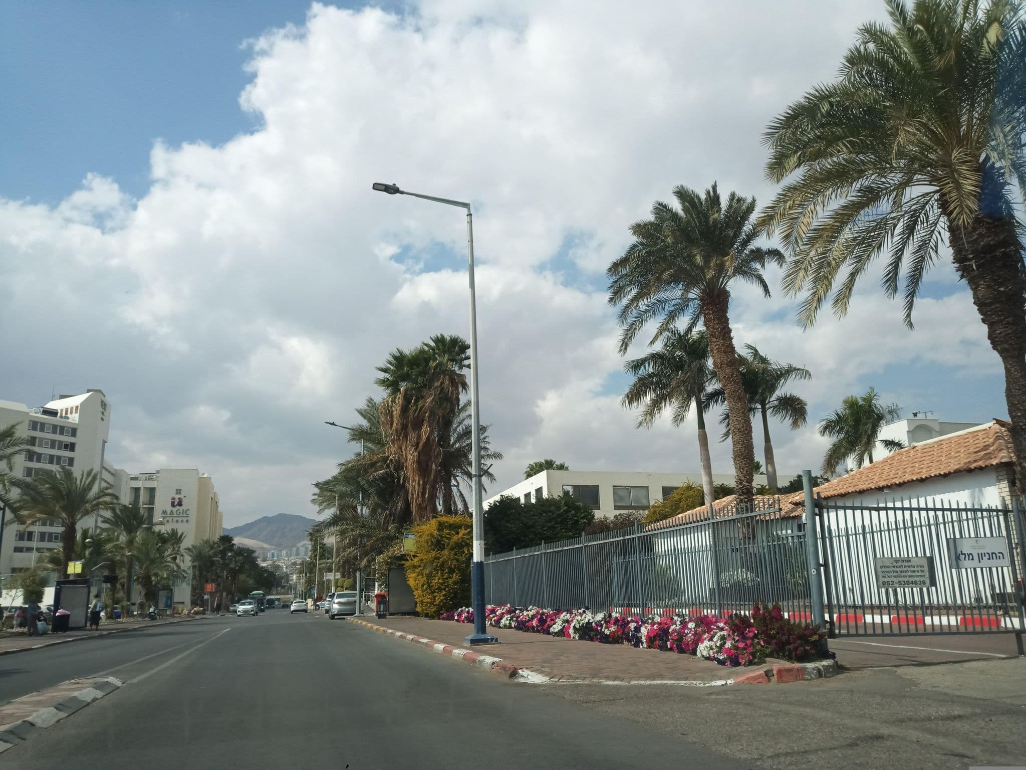 Street view near מלכת שבא, Eilat — © jordil (CC BY-SA · Mapillary)