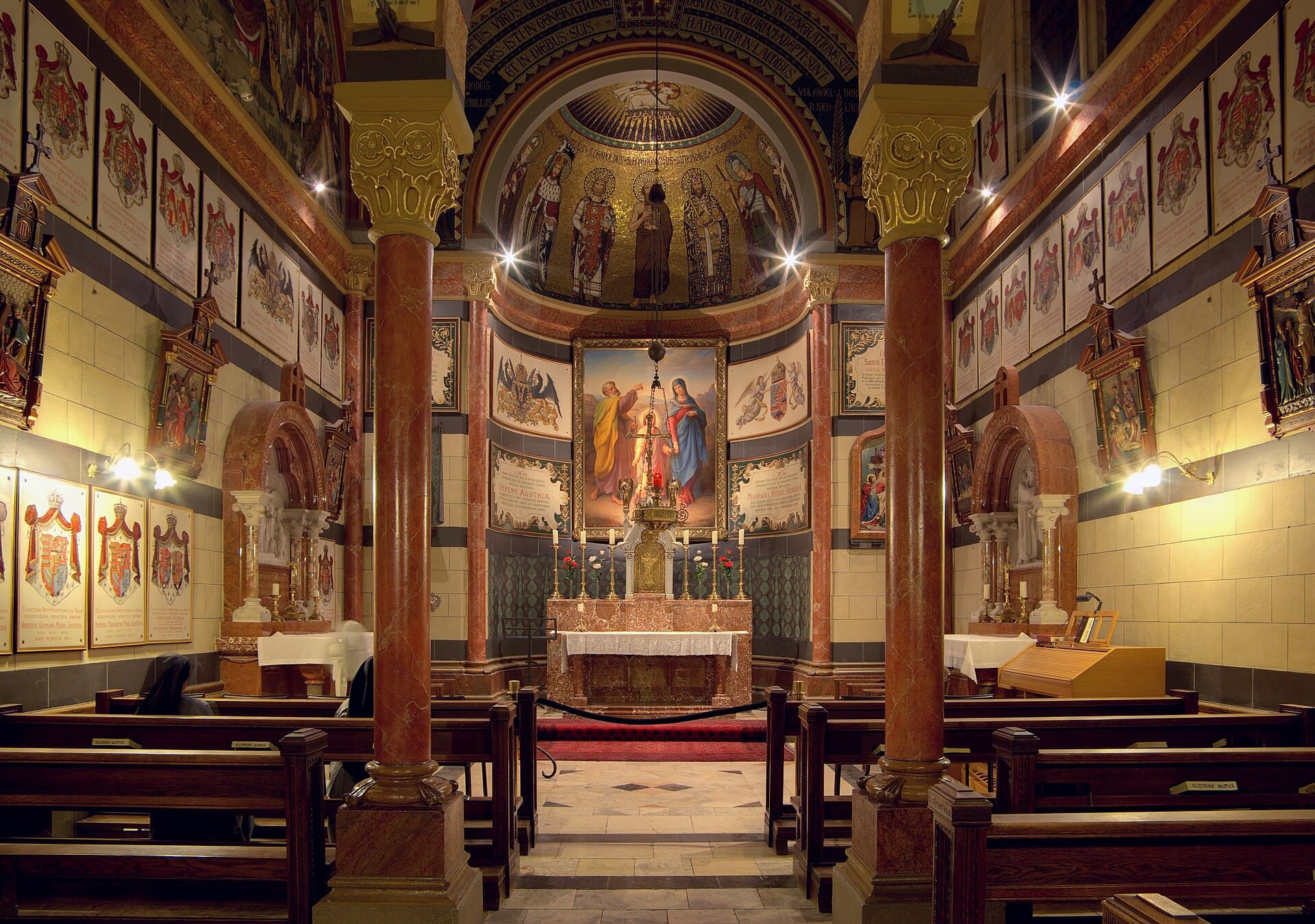 Austrian Hospice of the Holy Family (via Wikimedia Commons, CC BY-SA 3.0)