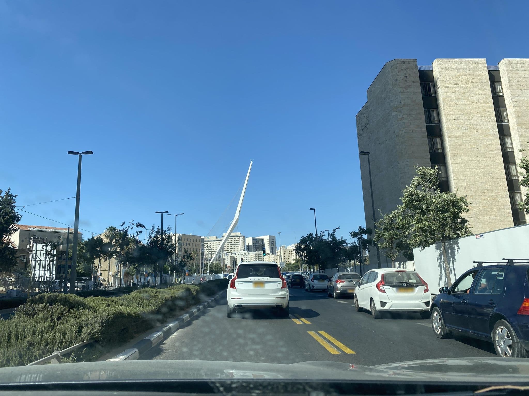 Street view near Leonardo Inn, West Jerusalem — © mshitrit (CC BY-SA · Mapillary)